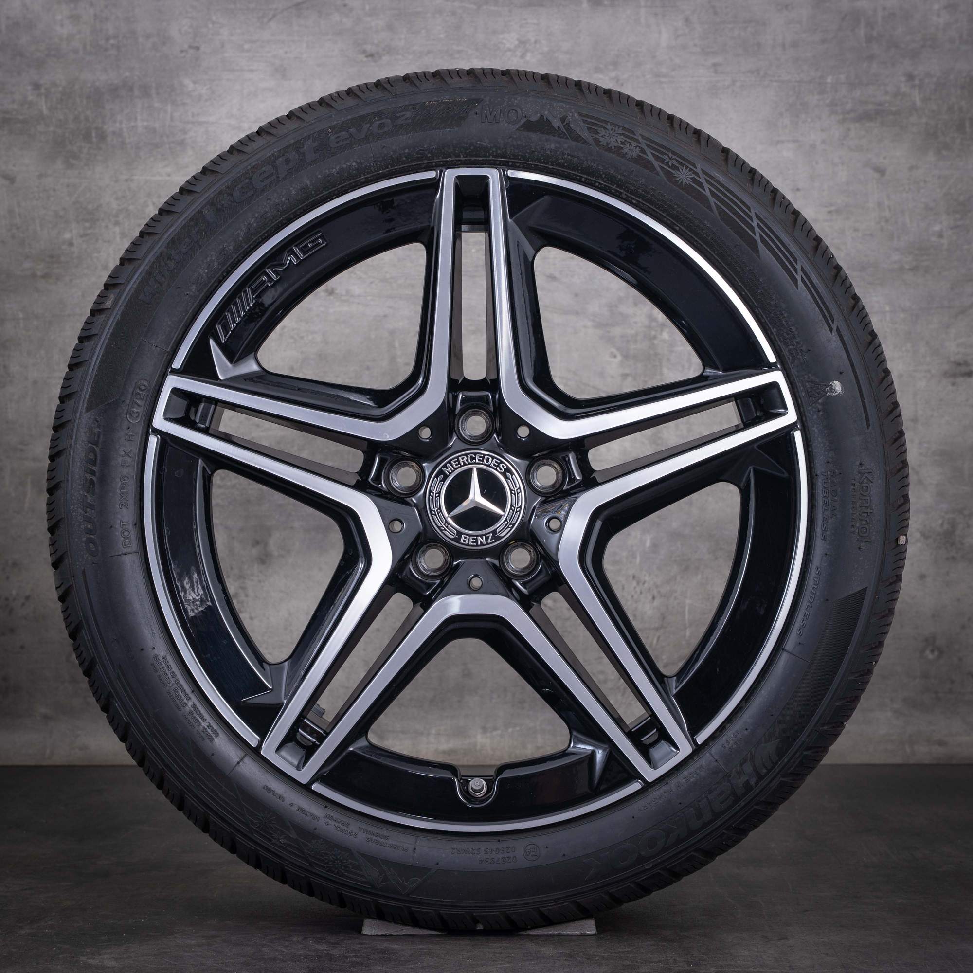 Oryginalne koła zimowe Mercedes-Benz klasy A B Klasse CLA AMG 18 cali W177 V177 W247 X118 C118 model A1774011500 czarne z efektem diamond cut