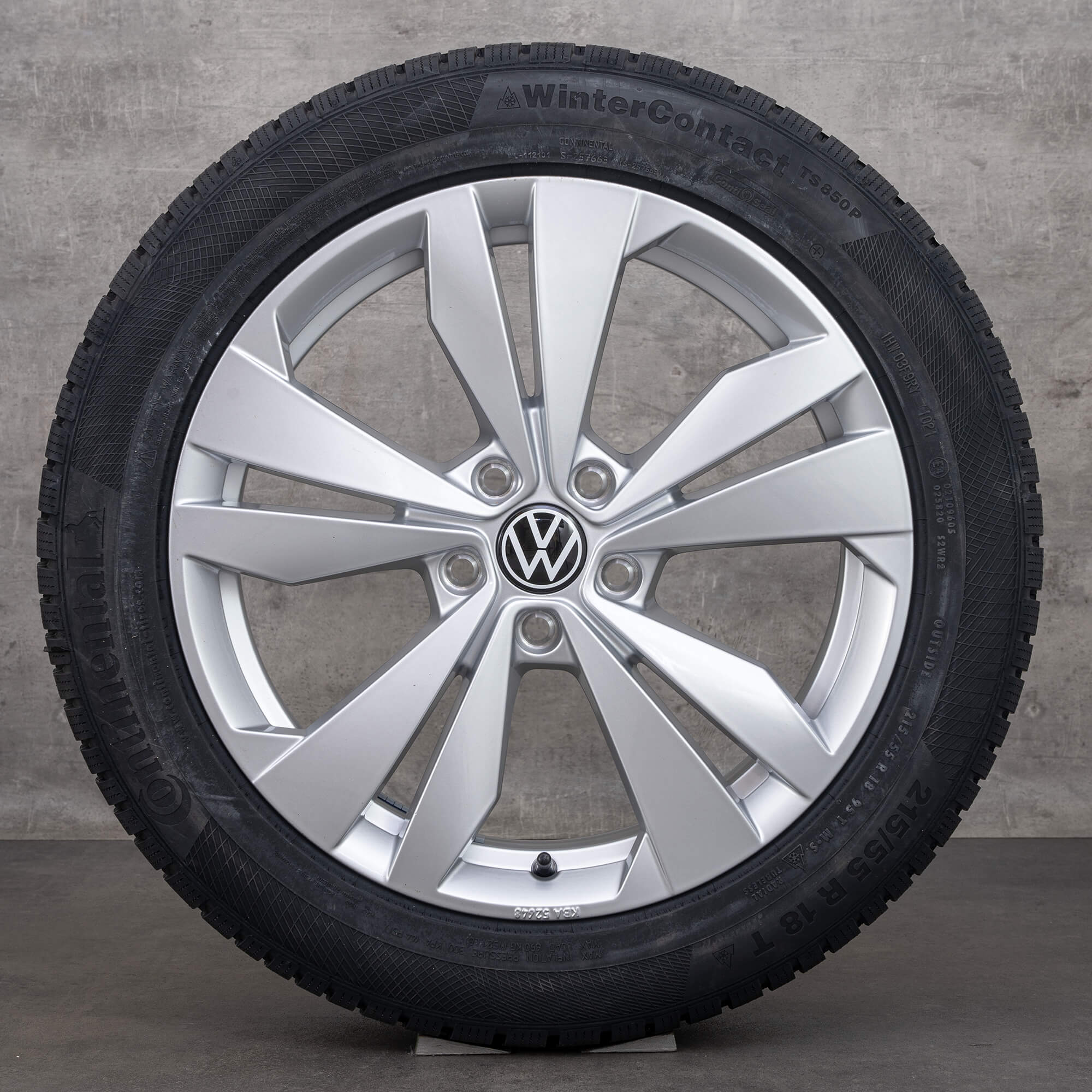 Alkuperäiset VW ID.3 talvirenkaat 18 tuuman vanteet 10A071498 loistehopea UUSI