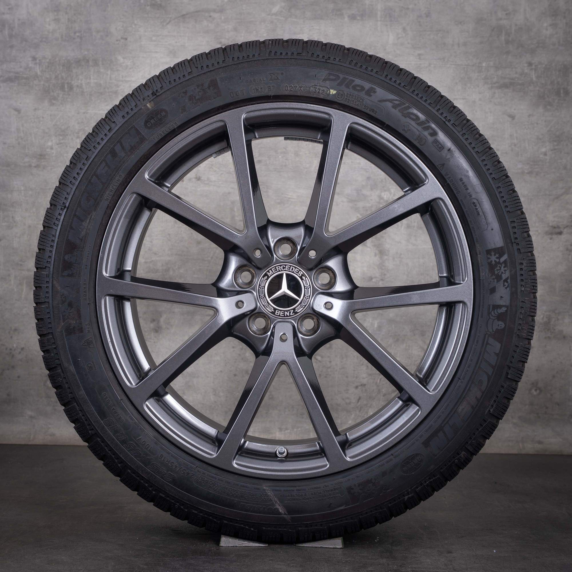 Original Mercedes Benz CLE Winterräder 18 Zoll C236 A236 Felgen A2364010300 titan glanz