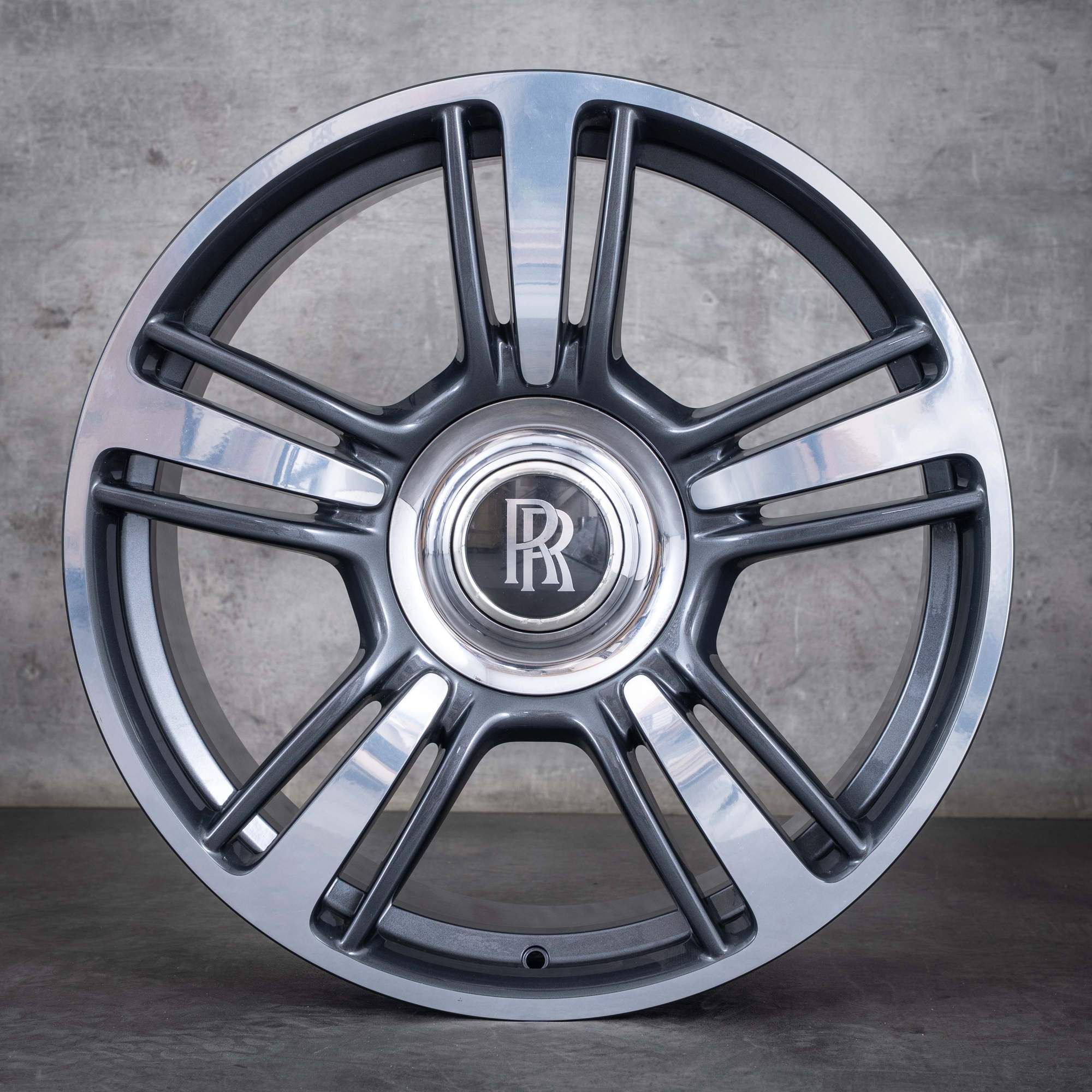 Alkuperäiset Rolls Royce Wraith Dawn vanteet 21 tuuman RR5 RR6 Styling 602 6859172 6859173 titaani kiillotettu.