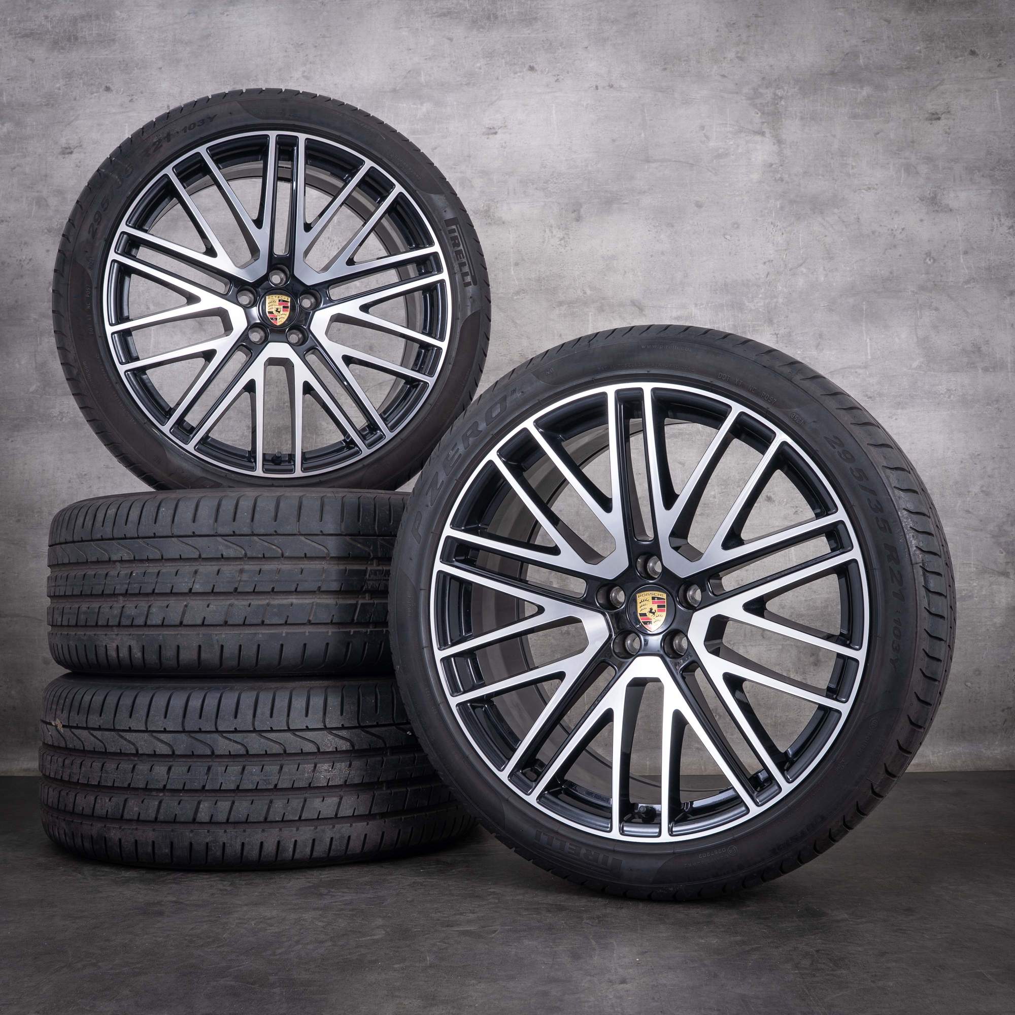 Oryginalne felgi Porsche Macan III 21 cali – opony letnie 95B044668 czarne z efektem diamond cut