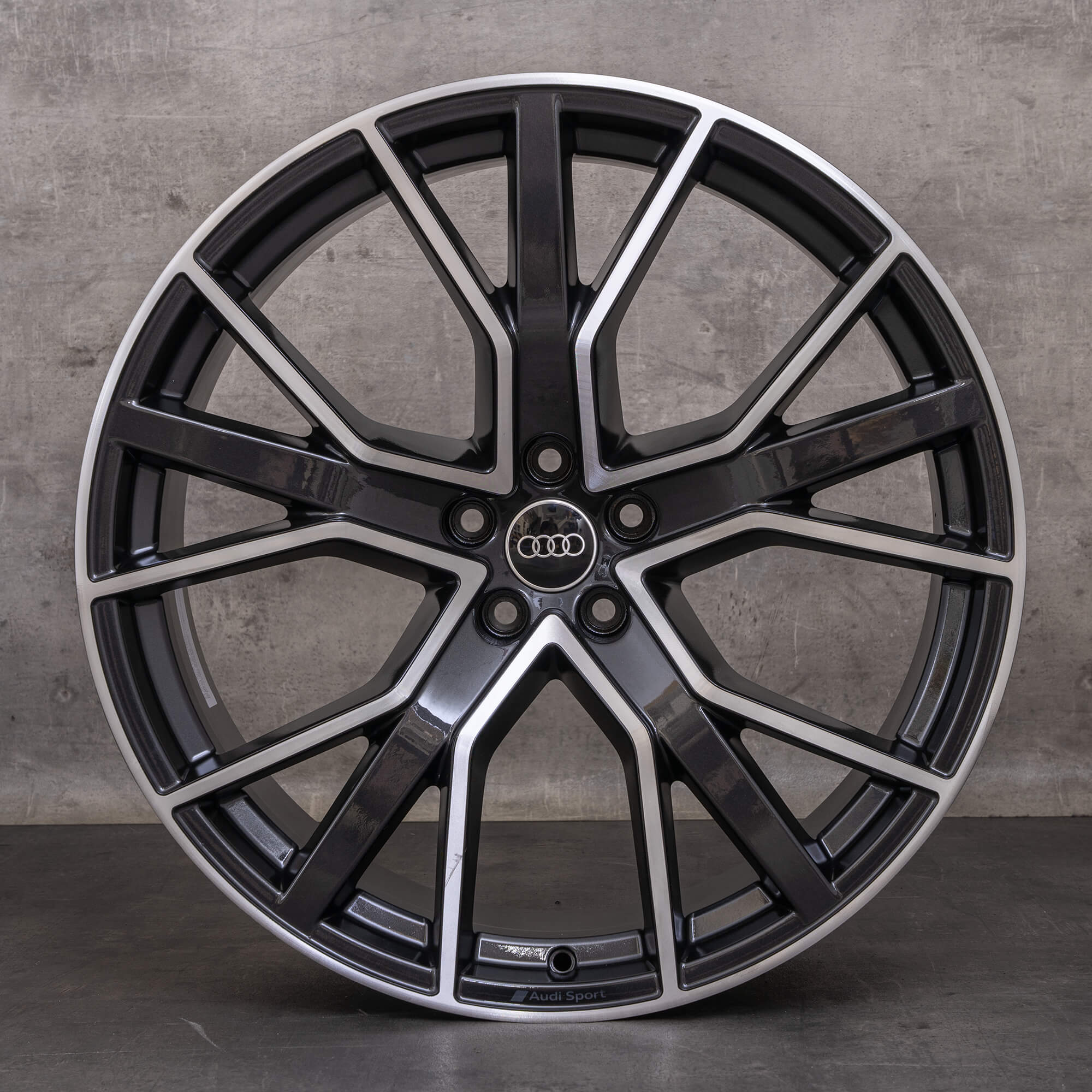 OEM Audi Q8 SQ8 Rims 22 inch 4M8 4M8601025CP 5 V-spoke star anthracite black glossy turned