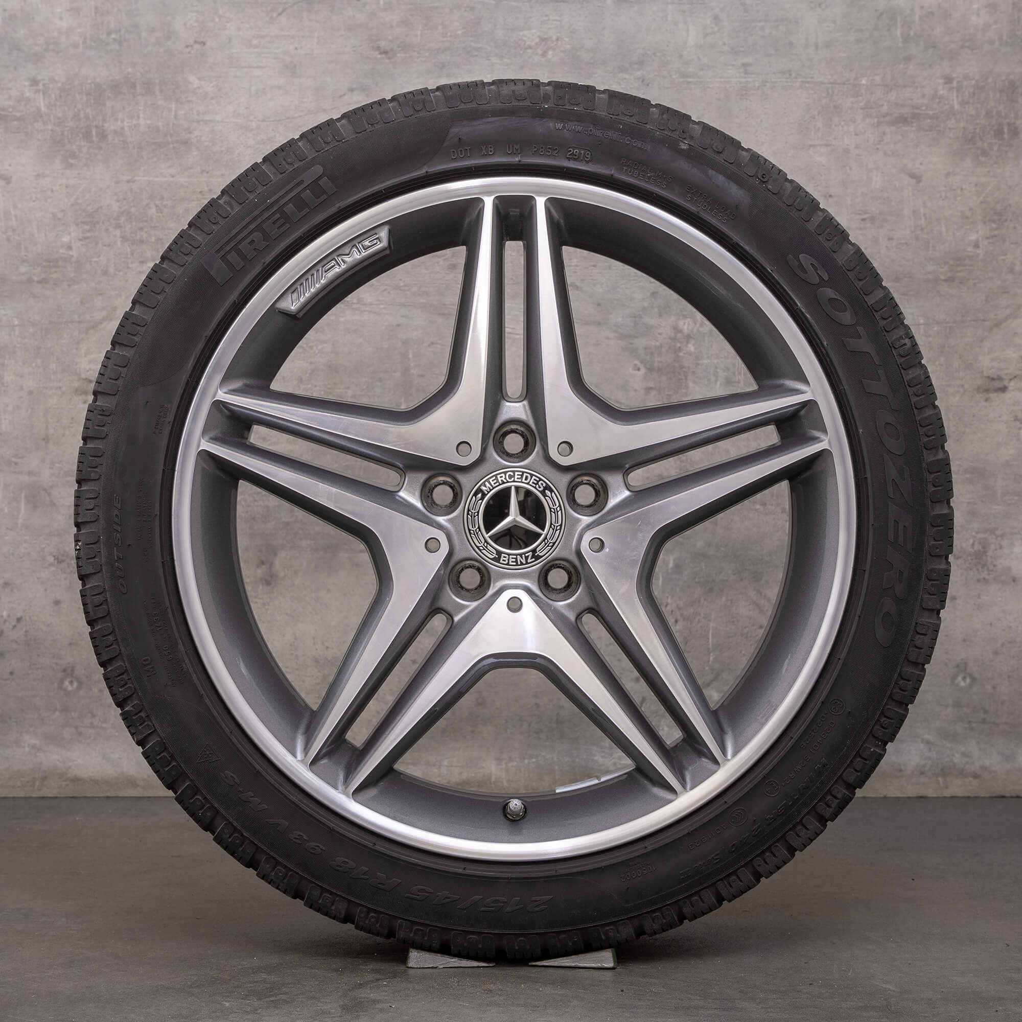 Pneus de inverno genuínos Mercedes Benz Classe A A45 CLA 45 AMG 18 polegadas W176 C117 X117 jantes A1764010100 himalaia cinzento brilhante torneado