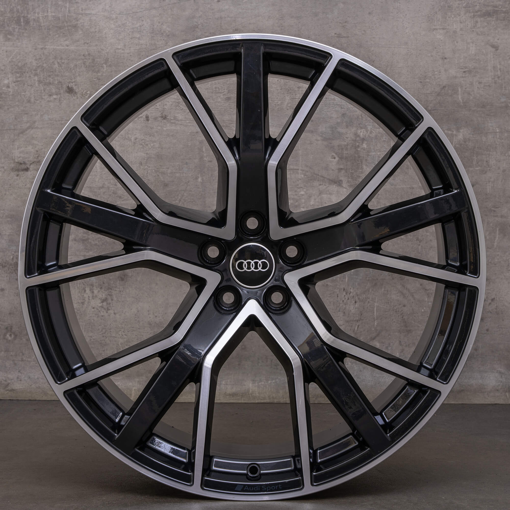 Originální disky Audi Q8 SQ8 22 palců 4M8 4M8601025Q černé leštěné