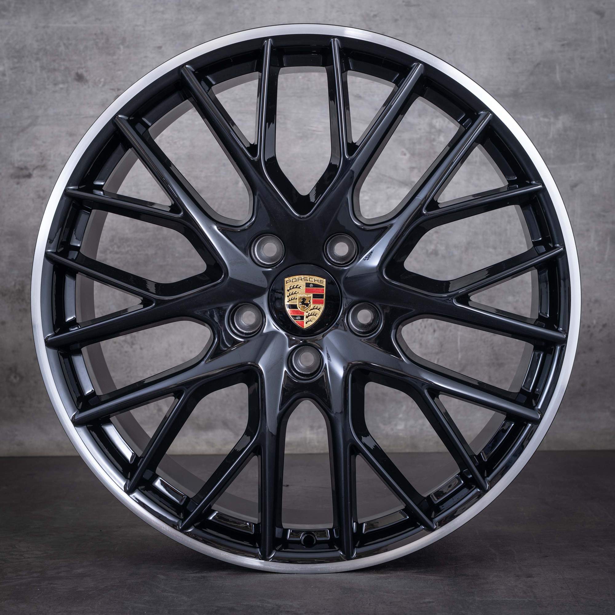 Originale Porsche Panamera-felger 21 tommer 971 G2 971601025D 971698025A svart kant frontpolert NYE - felg 3 av 4