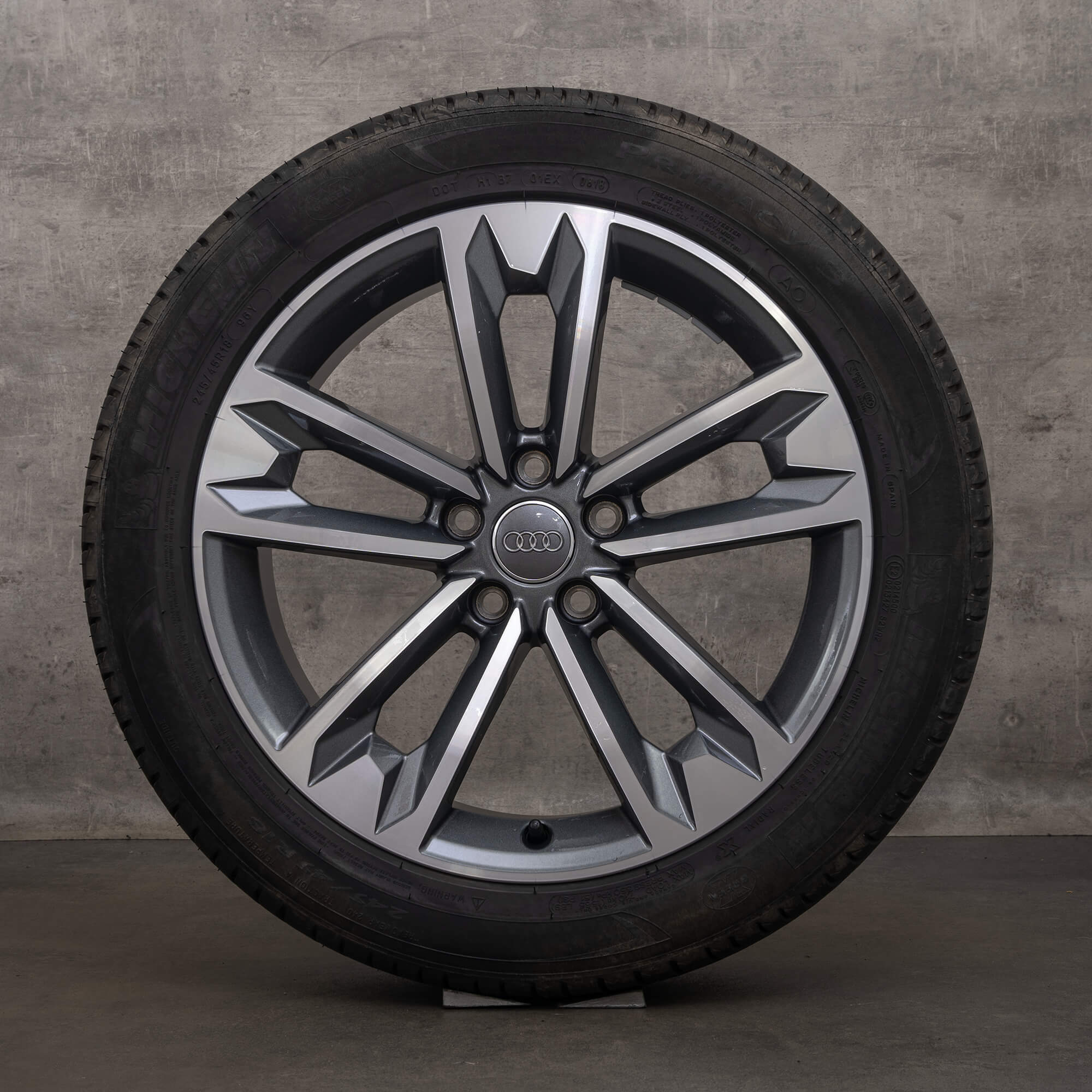 OEM Audi A4 rims 18 inch 8W B9 Allroad winter tires 8W9601025C titanium high-gloss wheels