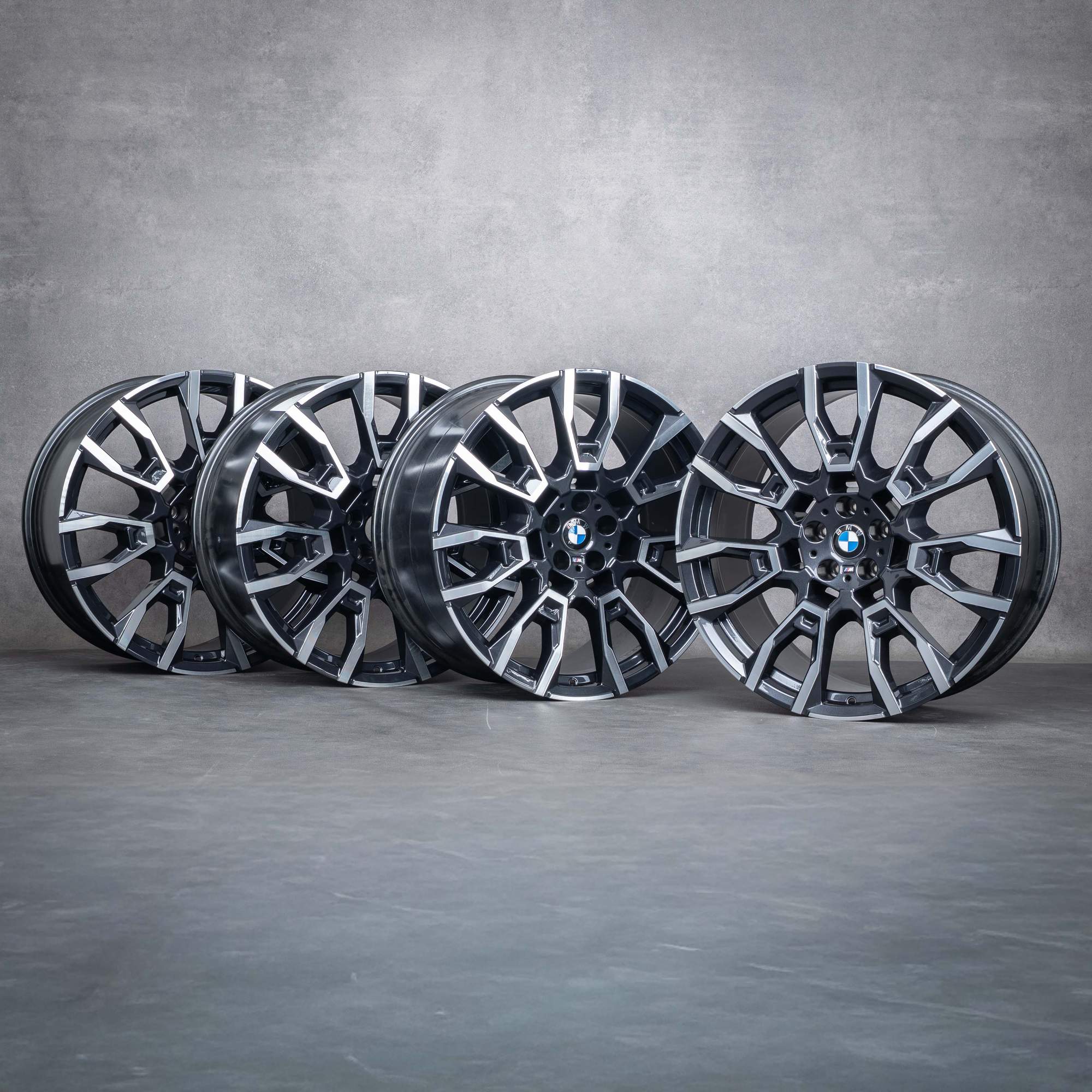Oryginalne felgi BMW X5 X6 21 cali G05 G06 Styling 915 M 6856023 6856024 midnight grey Polerowane