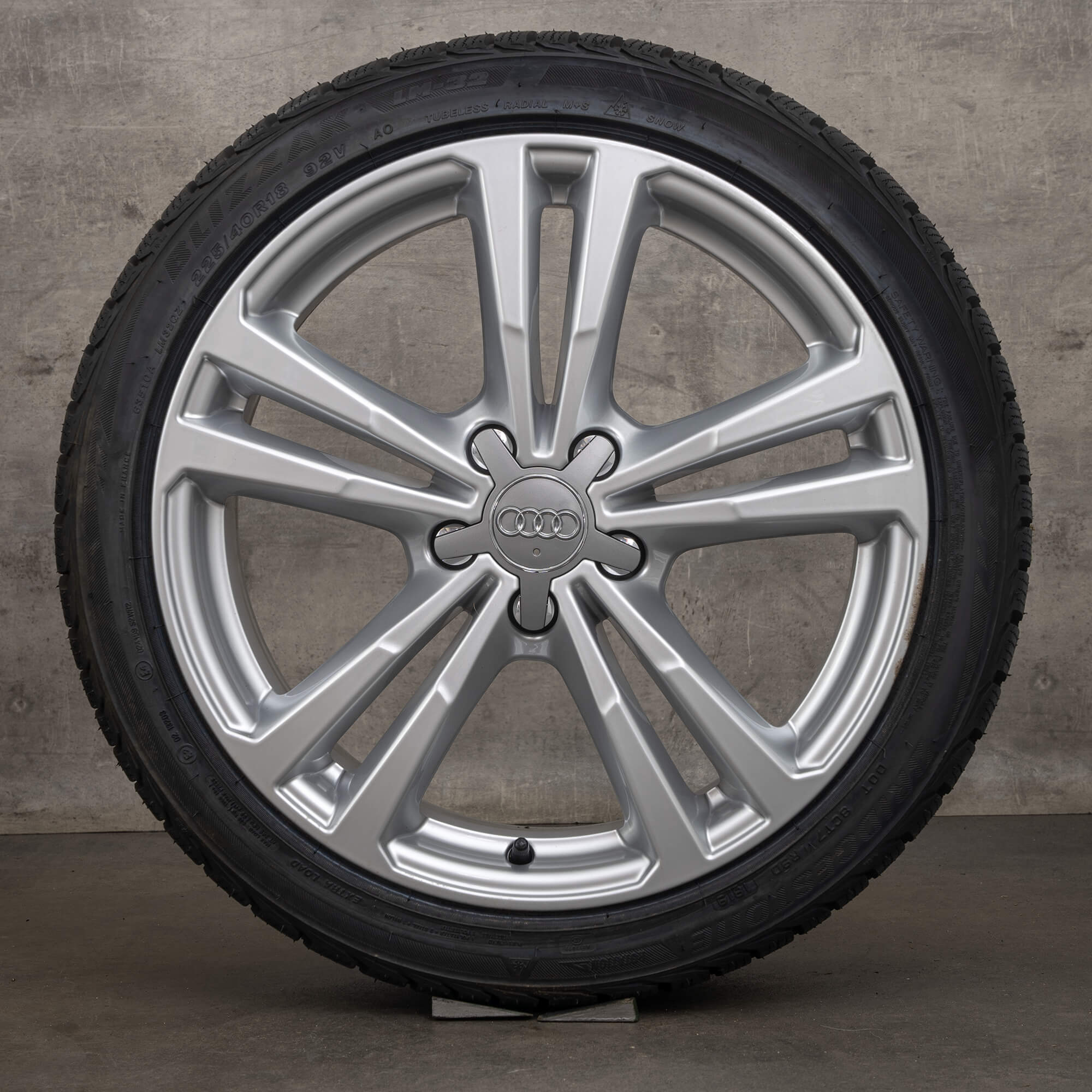 Jantes de inverno originais Audi A3 S3 18 polegadas 8V jantes 8V0601025AJ prata NOVO