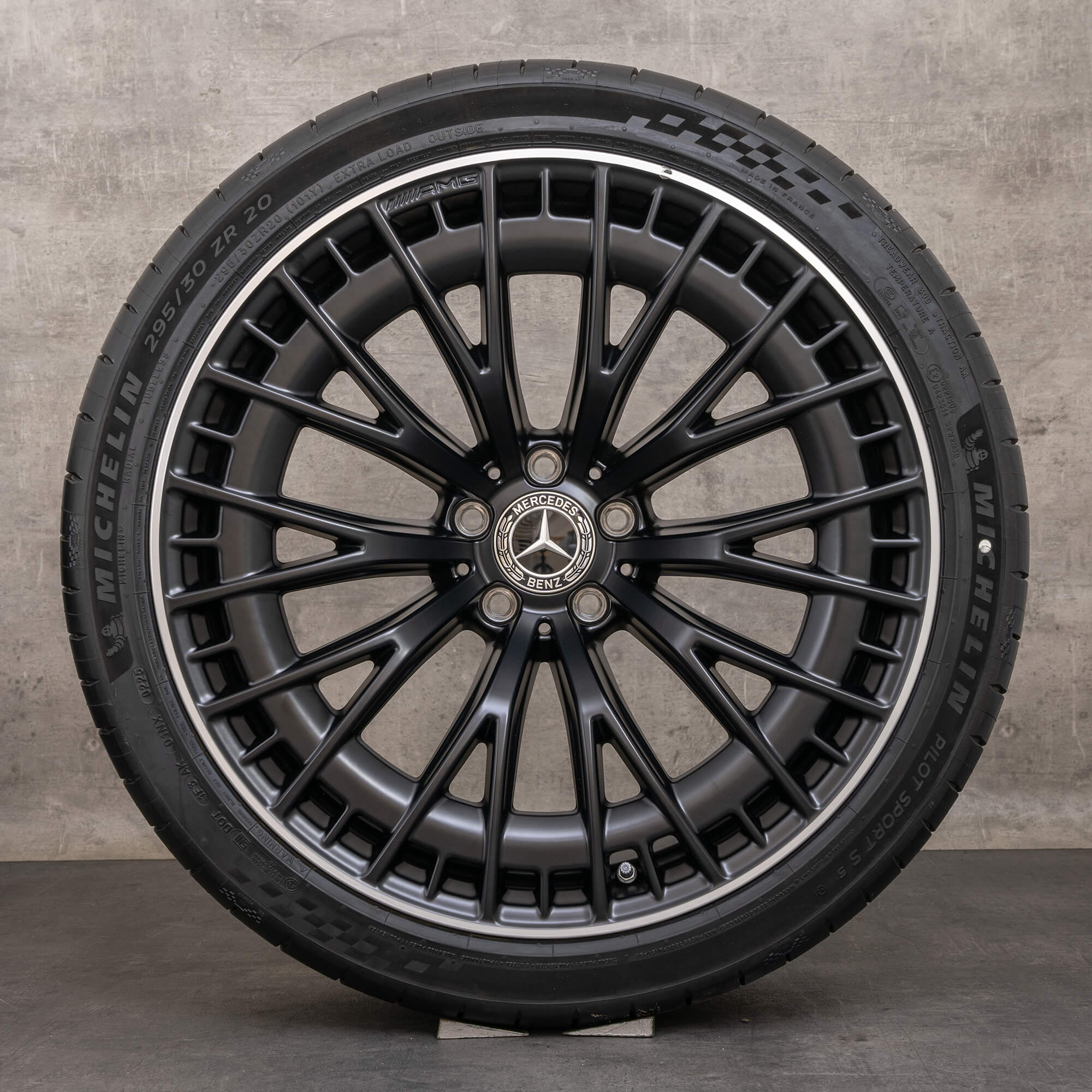 Original Mercedes Benz CLE 53 AMG Felgen 20 Zoll C236 A236 Sommerräder A2364012900 A2364013000 schwarz Rand glanzgedreht