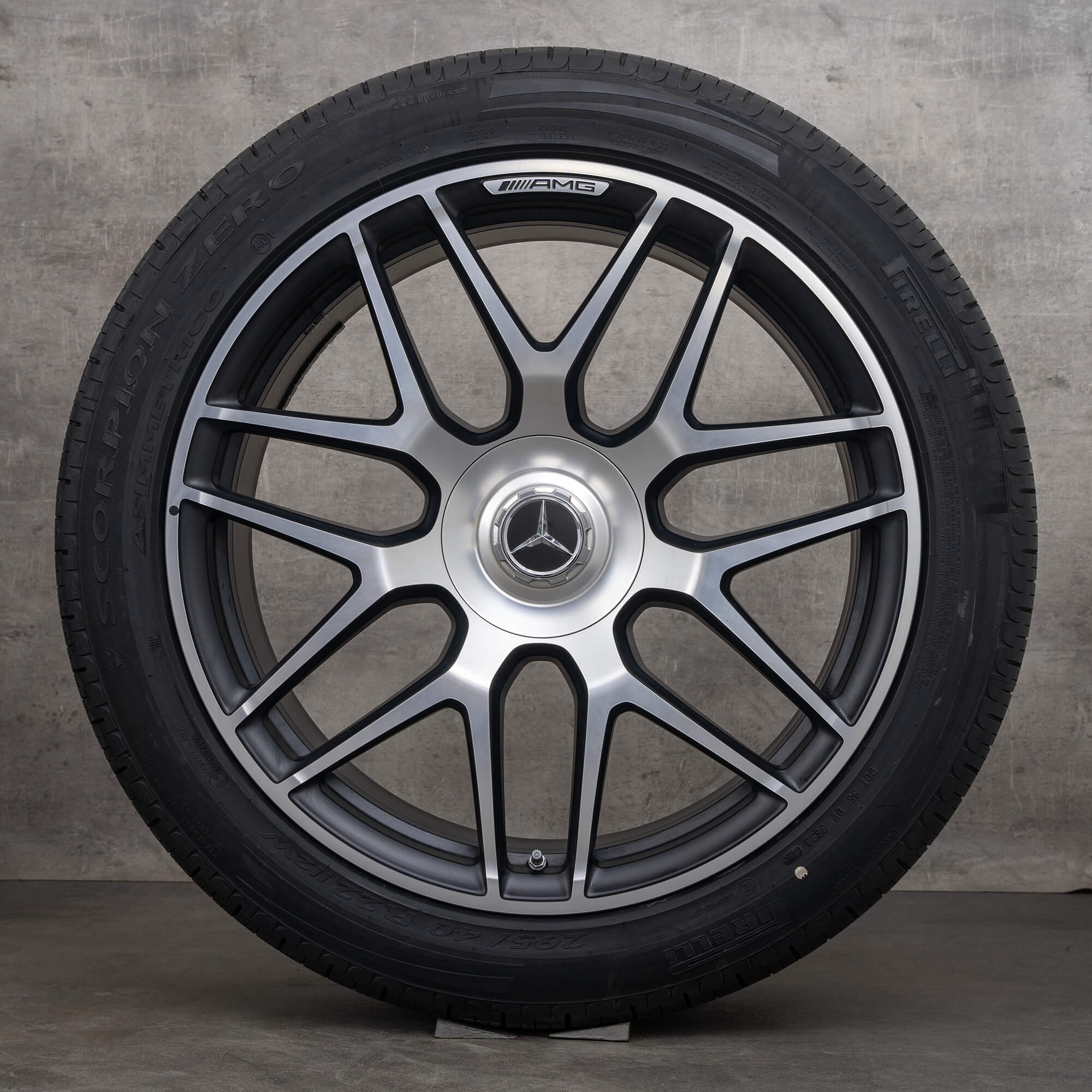 Mercedes Benz G63 AMG W463A winter wheels 22 inch tires A4634012000