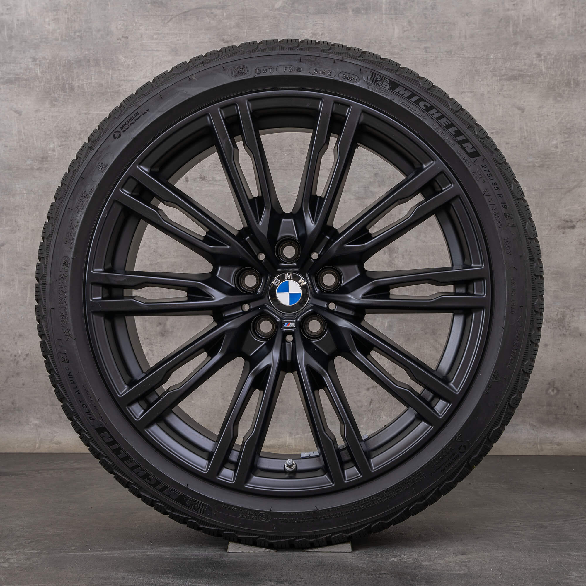Alkuperäiset BMW M2 M3 M4 talvirenkaat 19 tuuman G87 G80 G82 G83 vanteet styling 829 M 8093844 8093845 jet black matt.