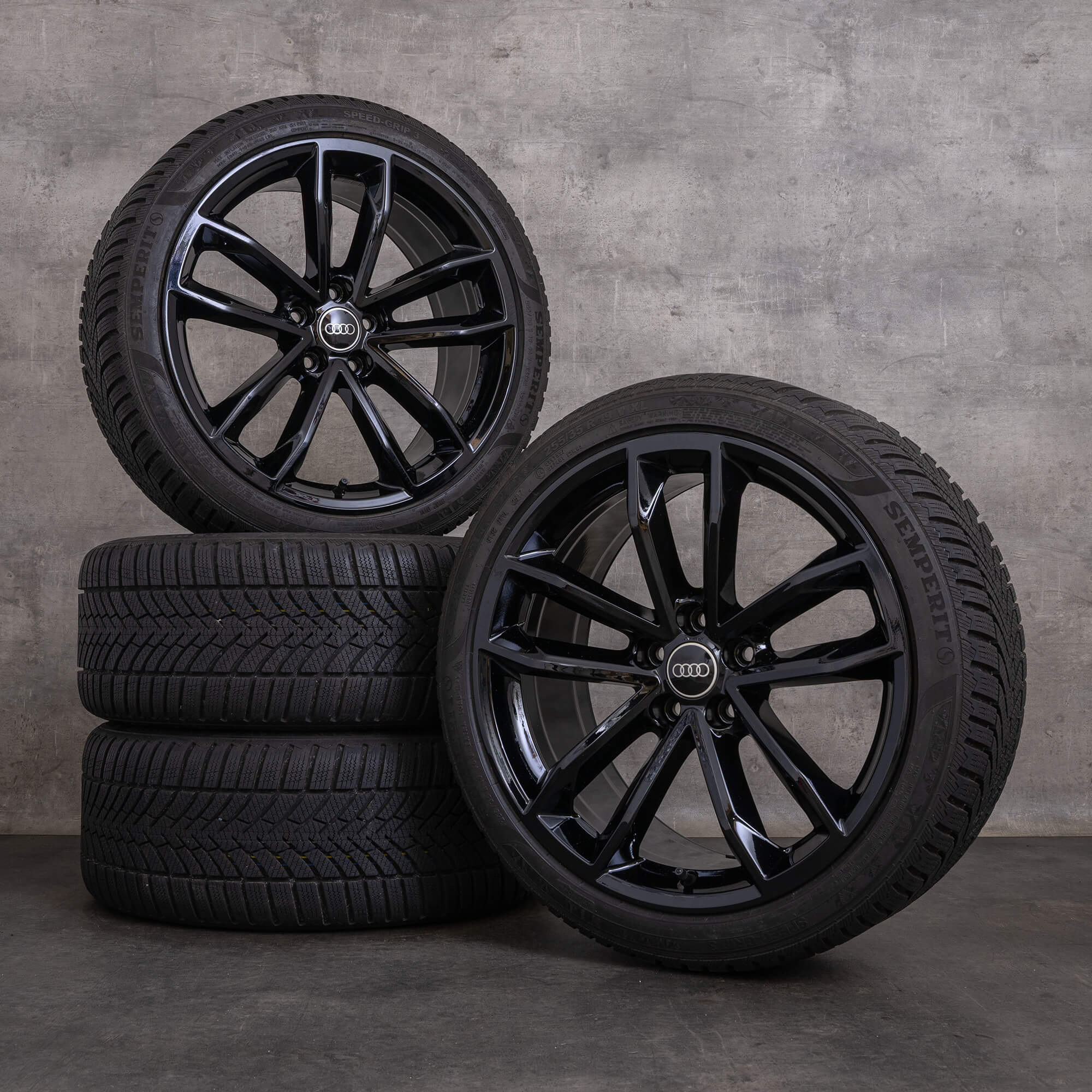 Originali Audi A5 S5 con gomme invernali da 19 pollici F5 8W B9 cerchi auto 8W0601025DG nero lucido