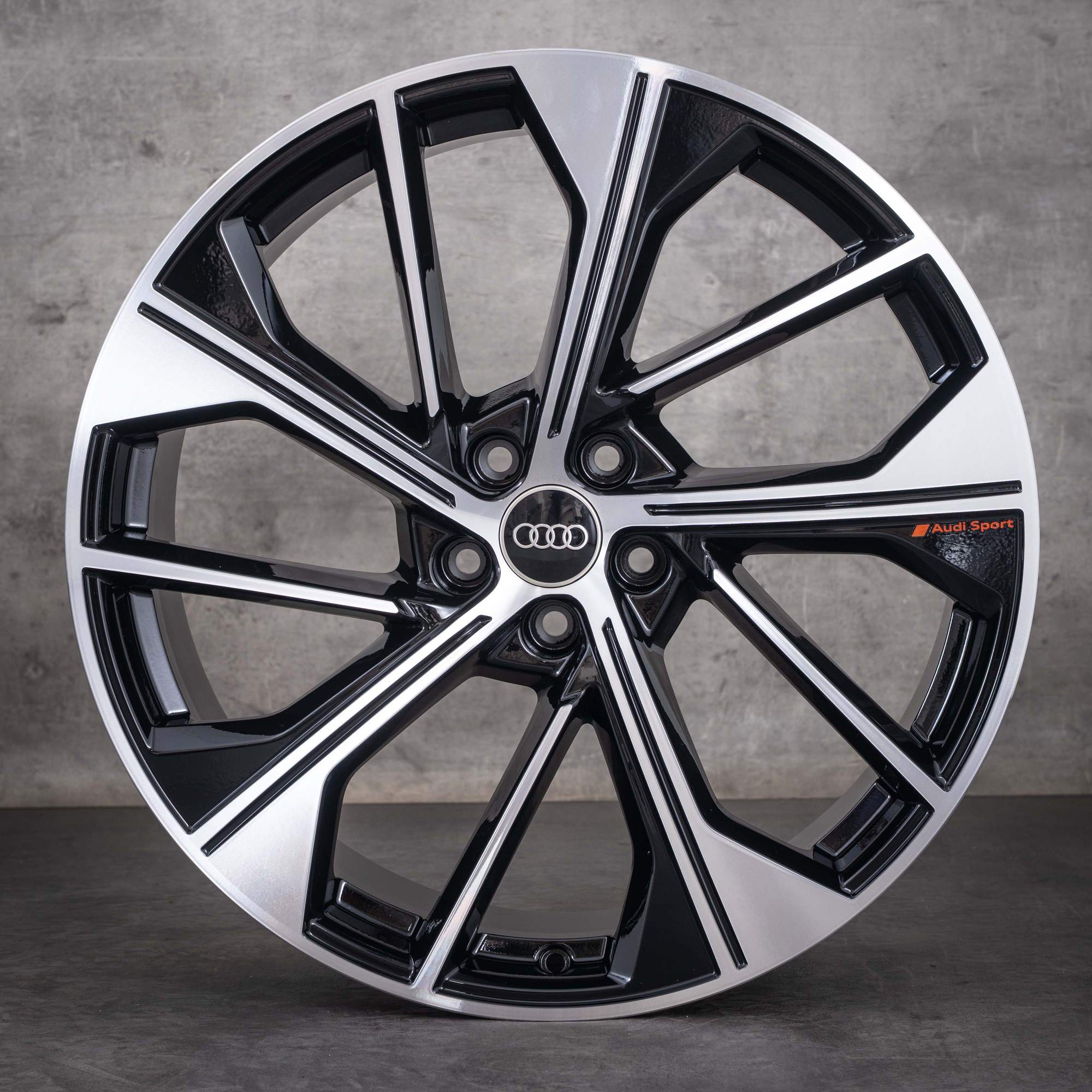 Oryginalne koła zimowe do Audi Q5 SQ5 felgi 21 cali FY nr kat. 80A601025BQ czarne z efektem diamond cut NOWE
