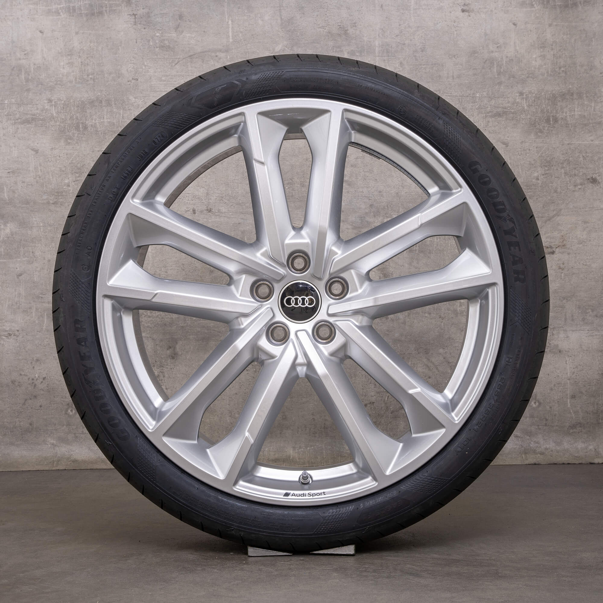 Originele Audi A6 S6 velgen 21 inch 4K C8 F2 zomerwielen DOT 2024 4K0601025CP zilver NIEUW