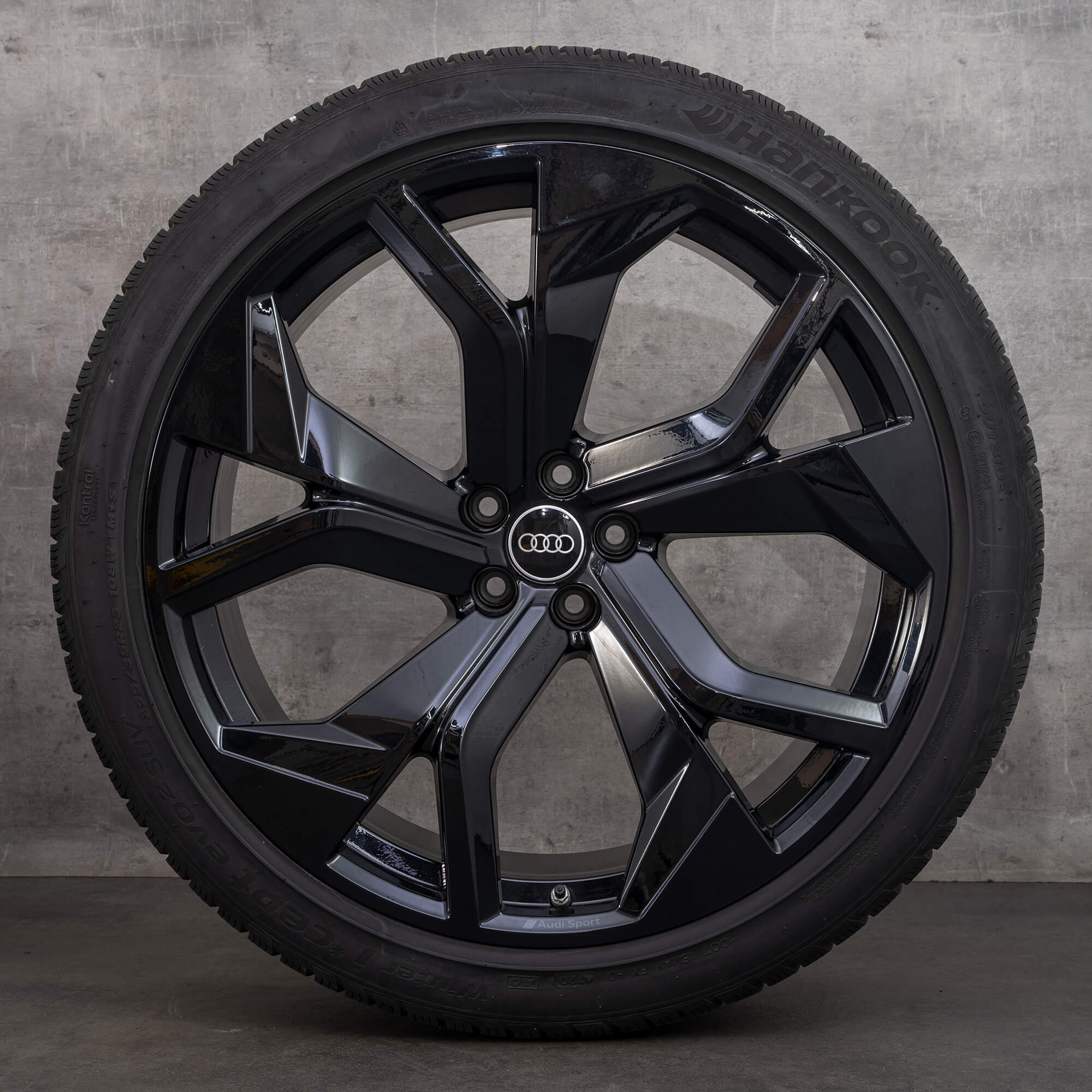 Original Audi RS Q8 Winterräder 23 Zoll Rotor 4M8 Felgen 4M8601025DC schwarz hochglanz NEU