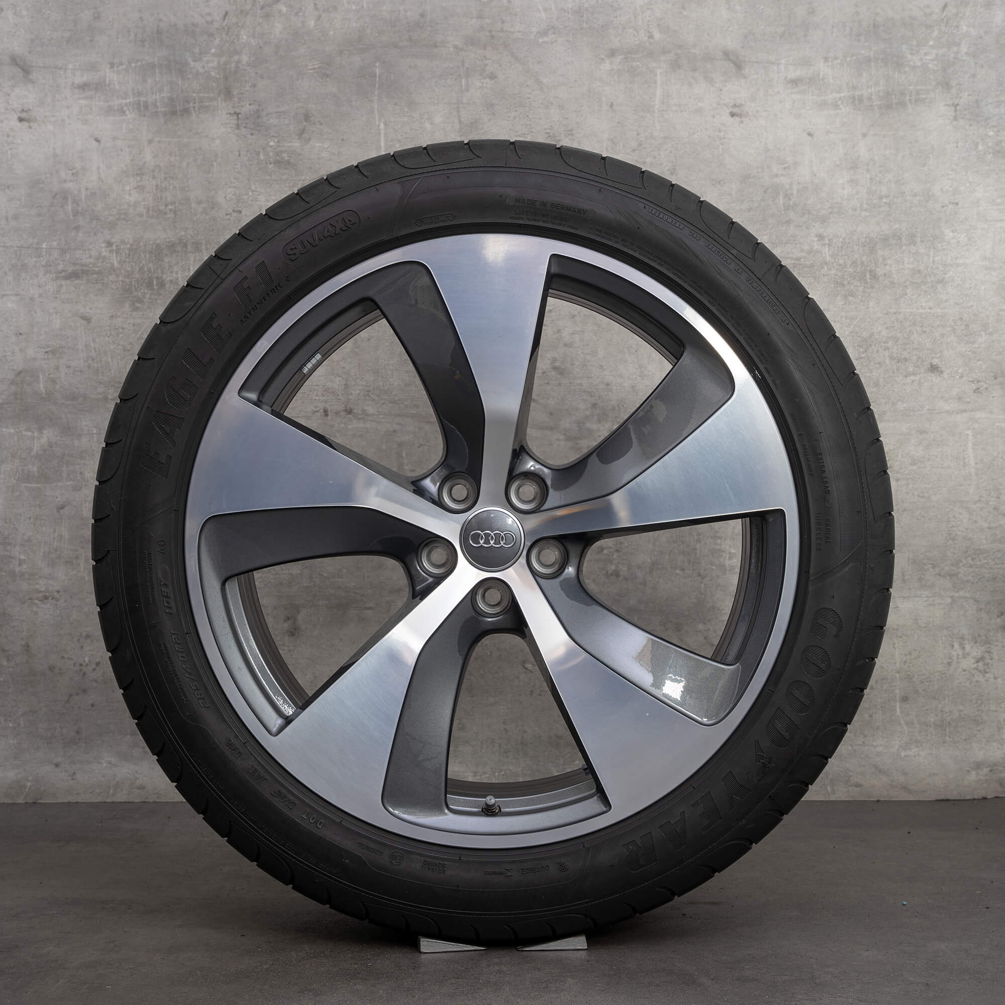 Audi Q7 SQ7 4M 21 inch velgen turbine zomerwielen zomerbanden 4M0601025E