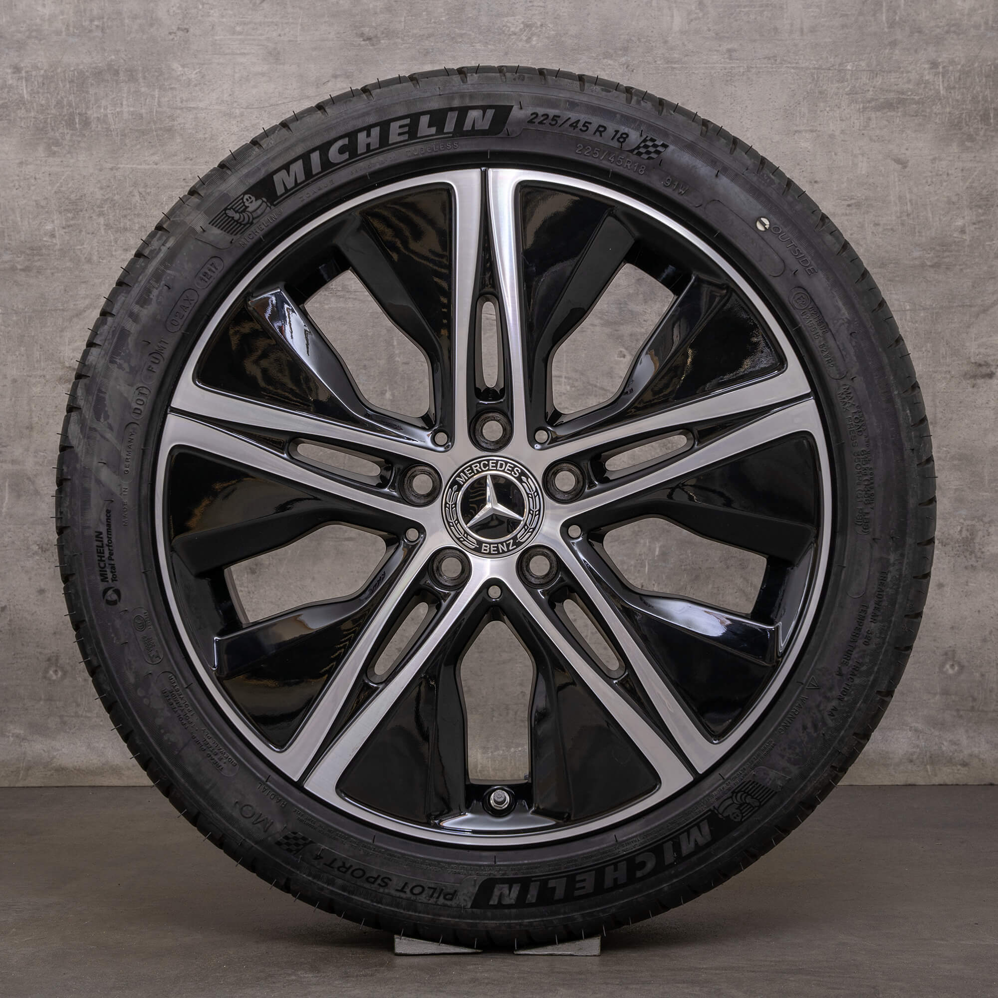 Original Mercedes Benz A B Class CLA jantes 18 pouces W177 V177 W247 C118 X118 roues d'été A1774010500 noir brillant