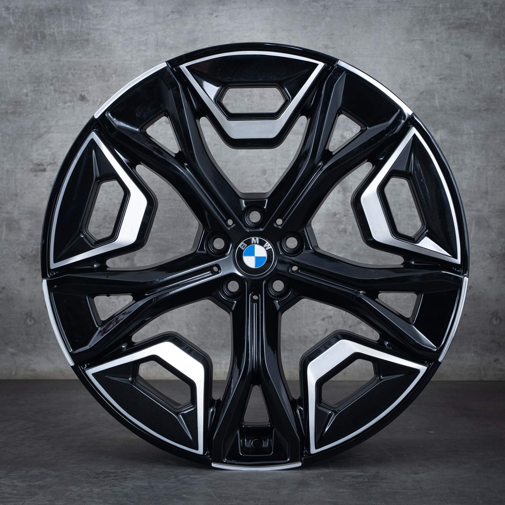 Oryginalne felgi BMW iX 22 cale i20 Styling 1020 5A02658 czarne polerowane