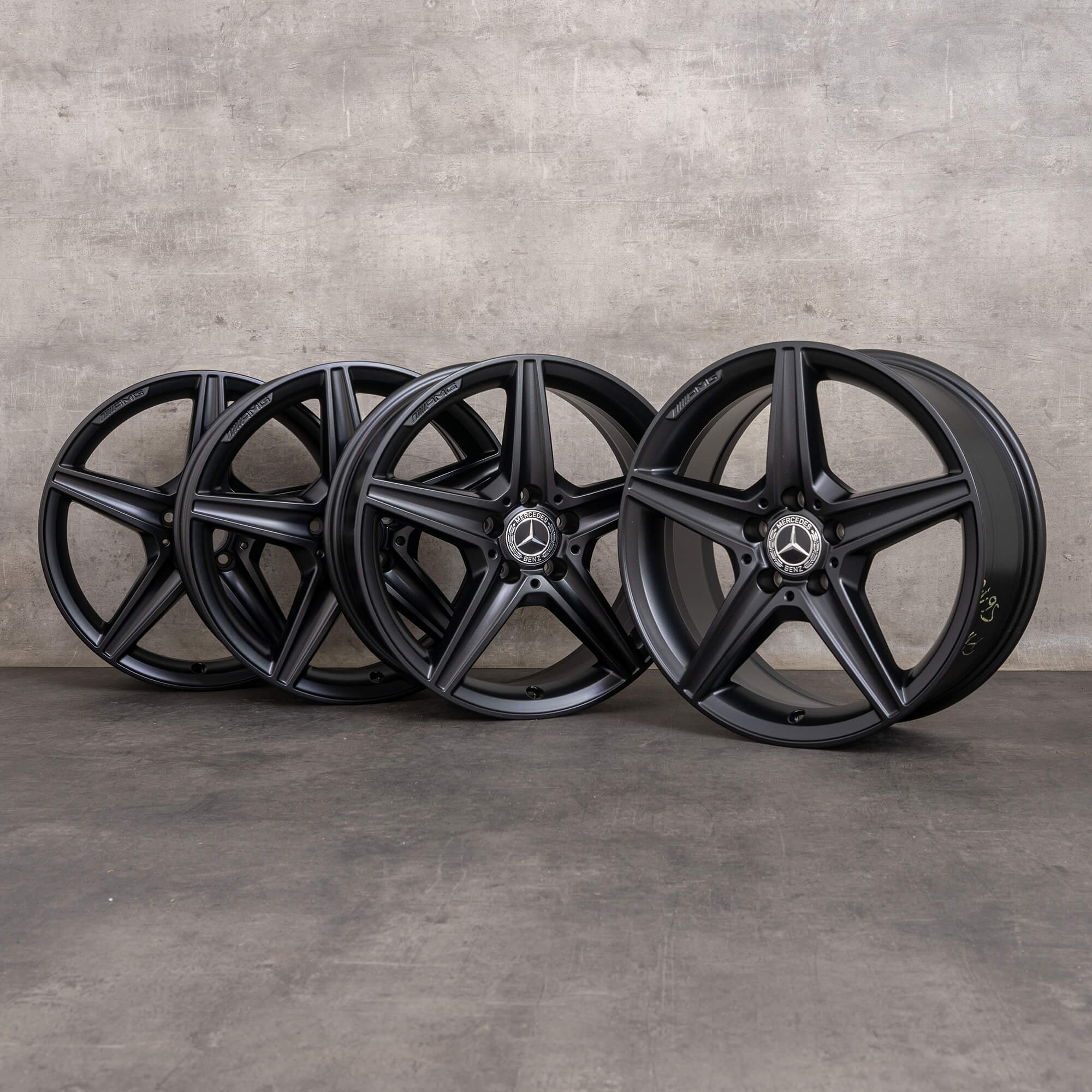 Orijinal Mercedes Benz C-Serisi AMG C43 C450 Spor jantlar 18 inç W205 S205 C205 A205 A2054014800 A2054011100 siyah mat