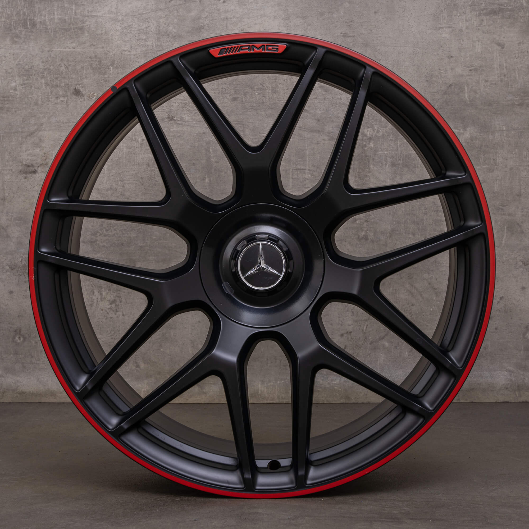 Originale Mercedes Benz G-Klasse G 63 AMG fælge 22 tommer W465 W463A A4634012000 sort mat fælg rød