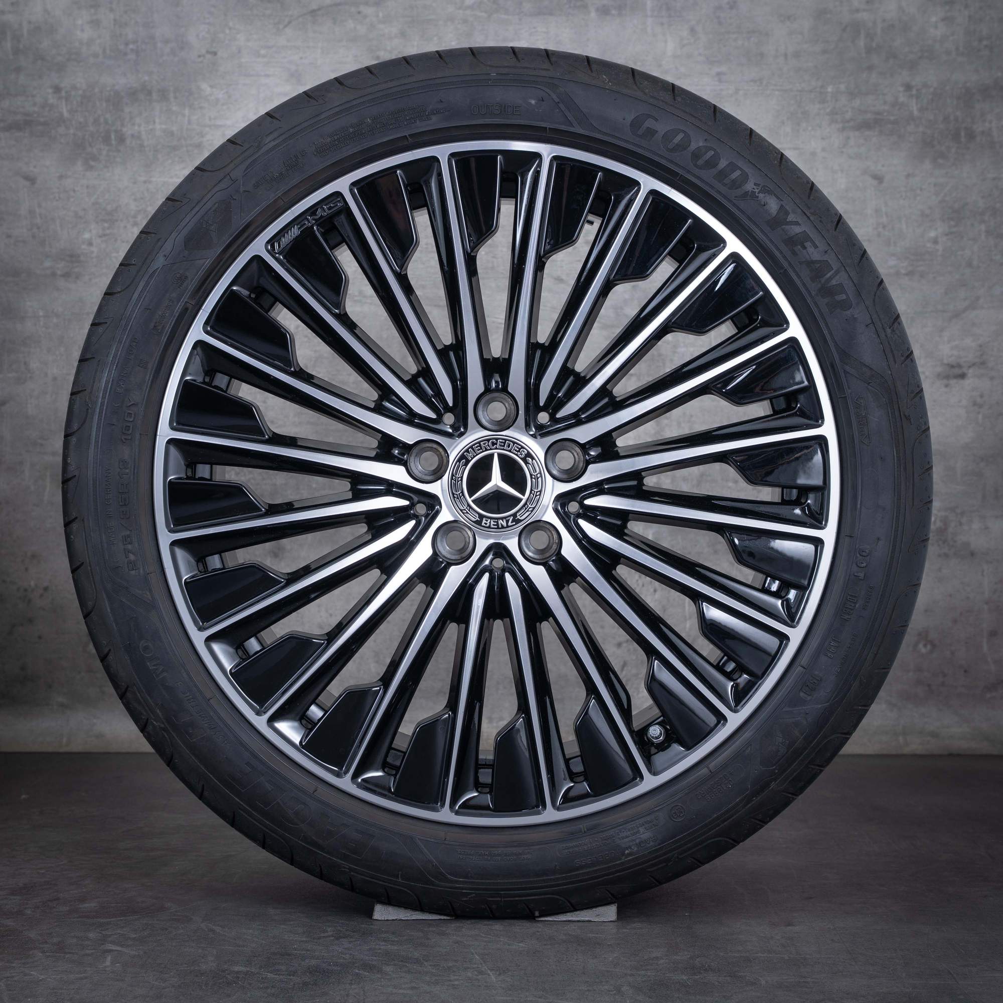 Alkuperäiset Mercedes Benz CLE AMG vanteet 19 tuuman C236 A236 kesäpyörät A2364011900 A2364012000 musta Kiillotettu