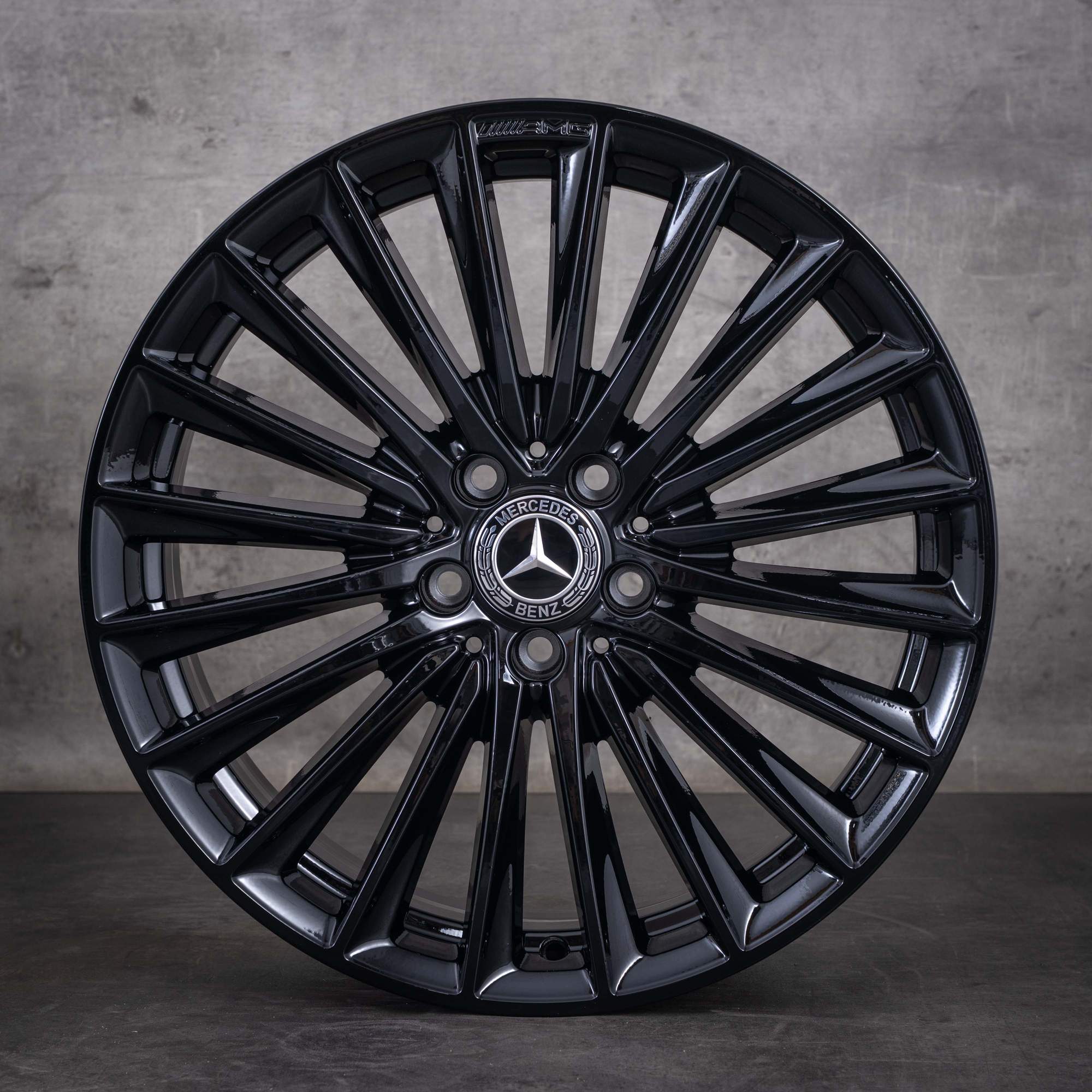 Alkuperäiset Mercedes-Benz C-sarjan AMG-vanteet 19 tuumaa W206 S206 A2064011900 A2064012000 kiiltävä musta UUDET