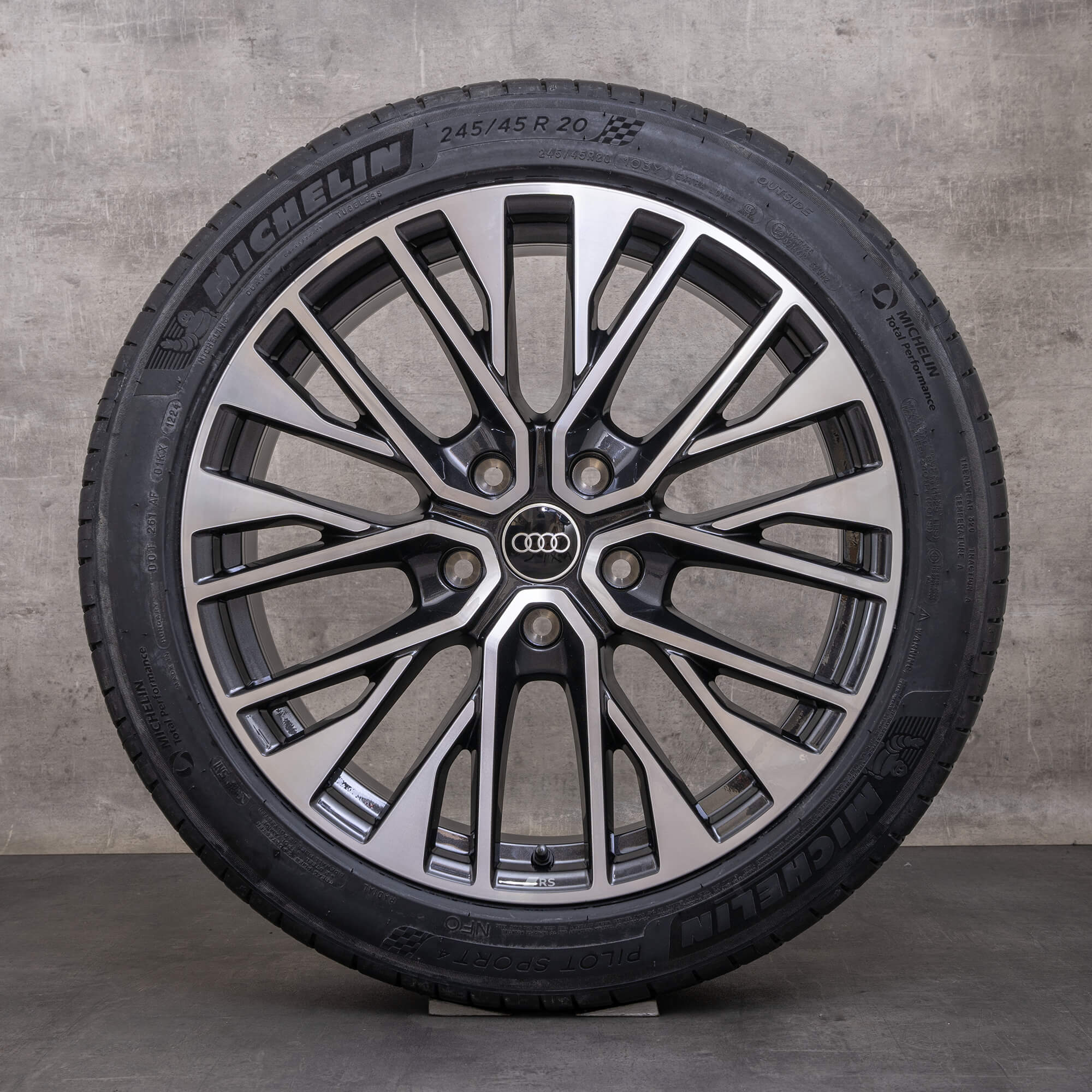 Original Audi e-tron GT fälgar 20 tum FW sommarhjul 4J3601025CE 4J3601025CF titan polerad NY