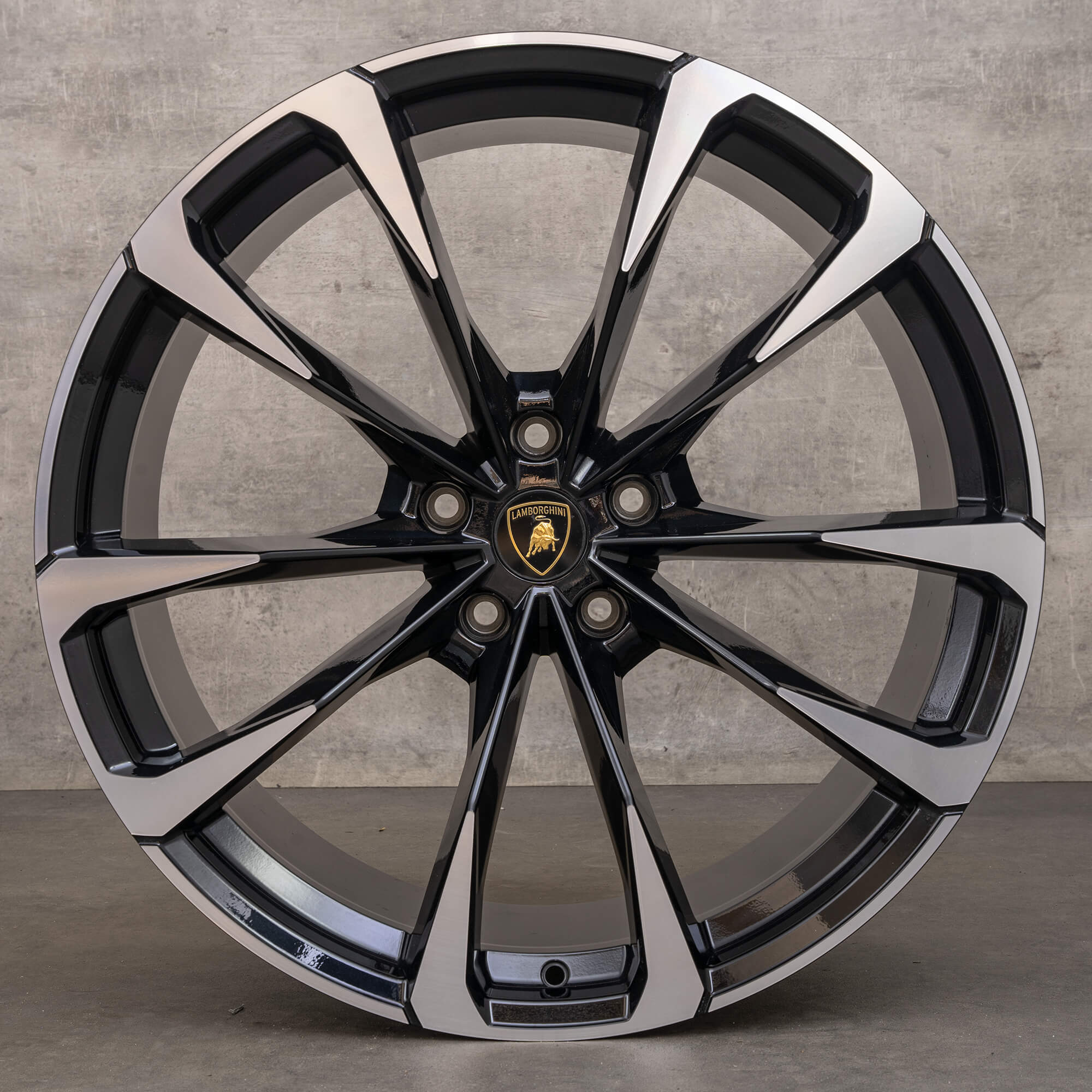 Lamborghini Urus 23 Zoll Felgen 4ML601025AE 4ML601025AF Taigete 