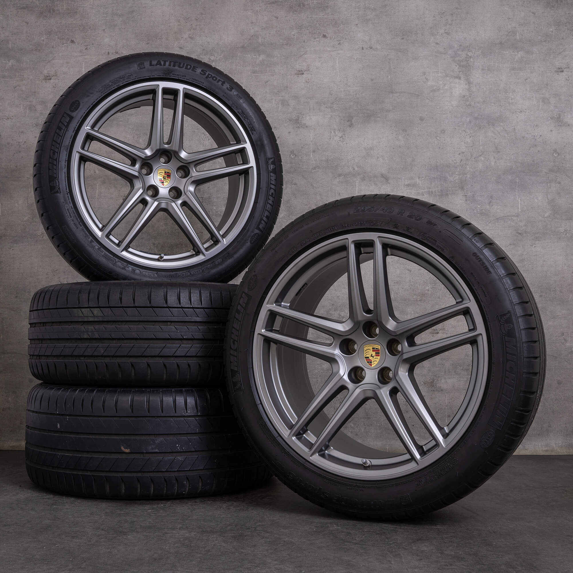 Alkuperäiset Porsche Macan II talvirenkaat 20 tuuman vanteet 95B601025DG 95B601025DK platinahopea matta