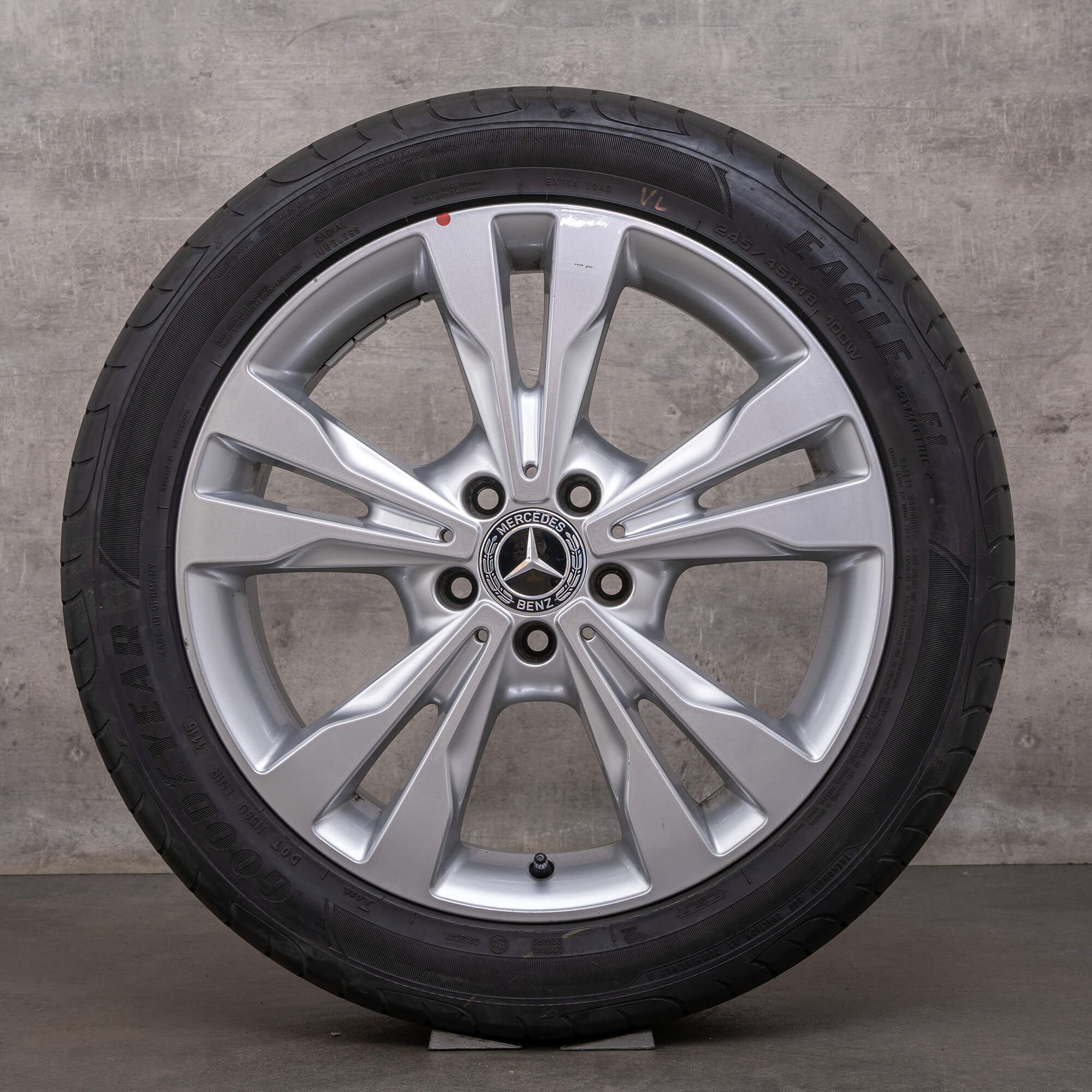 OEM Mercedes Benz V-Class rims 18 inch W447 Vito Viano summer wheels A4474010501 silver