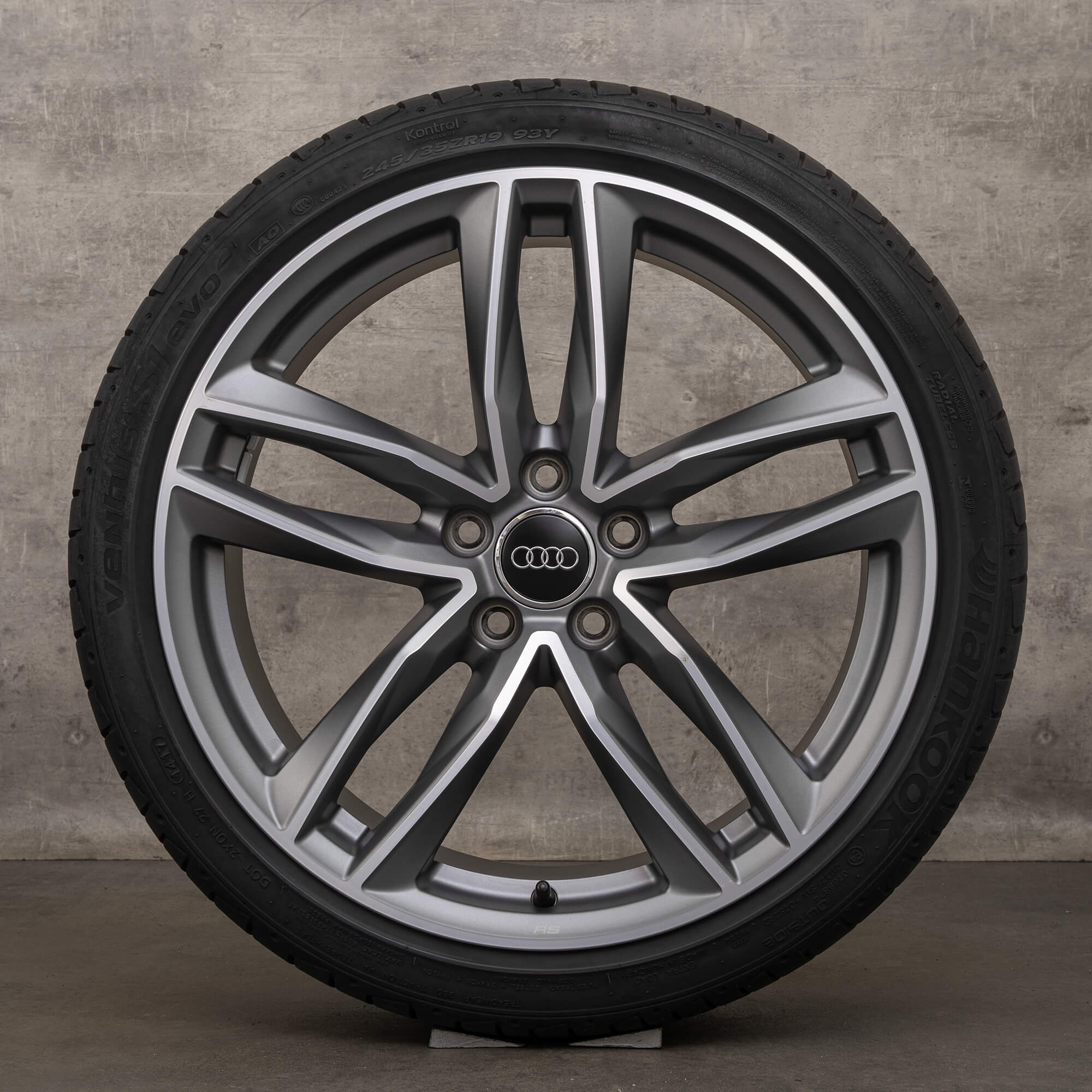 Original Audi TT TTS TTRS 8S 19 Zoll Winterreifen 8S0601025R Felgen schwarz matt