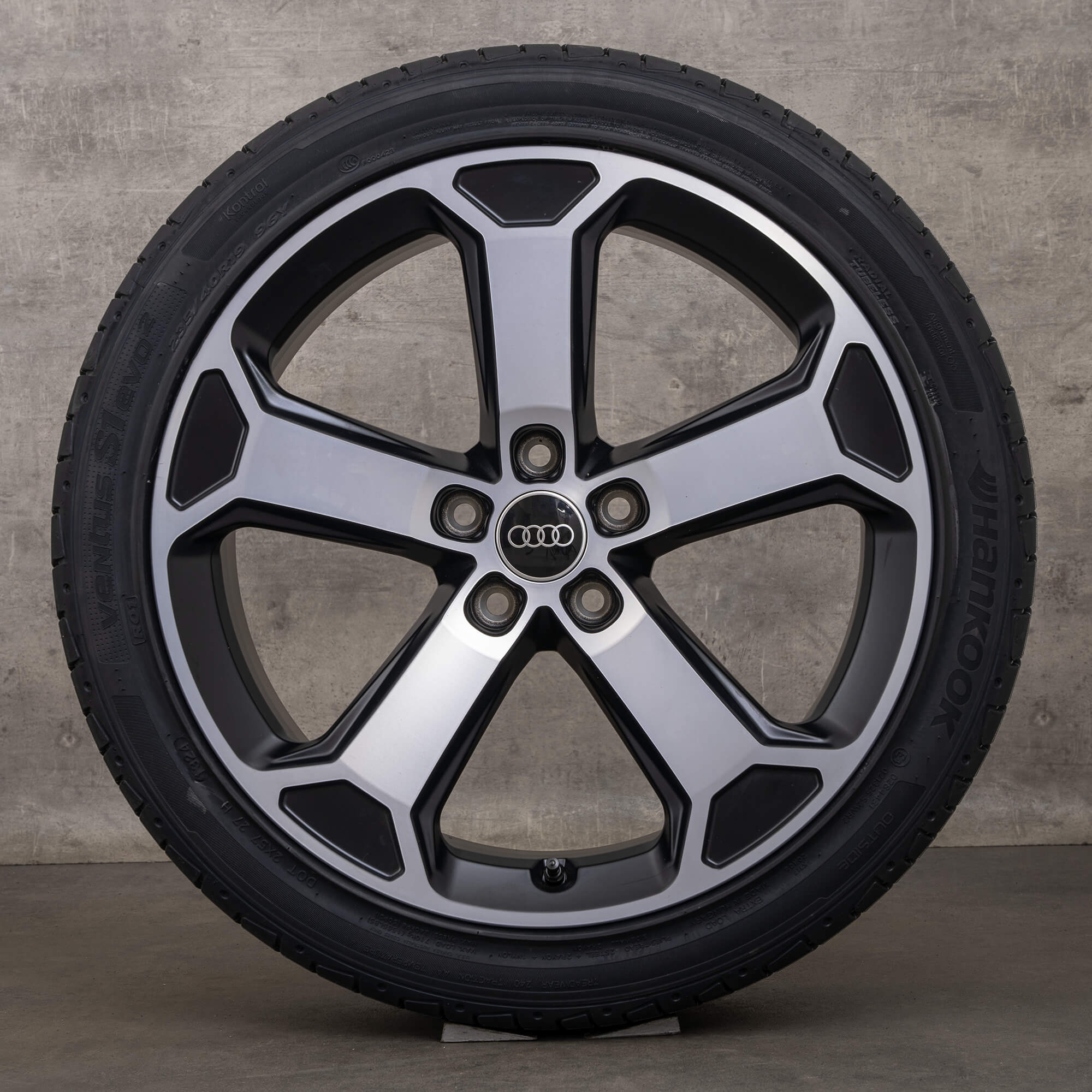 Oryginał Audi Q2 SQ2 felgi 19 cali GA koła letnie 81A071499 czarny mat polerowane toczone