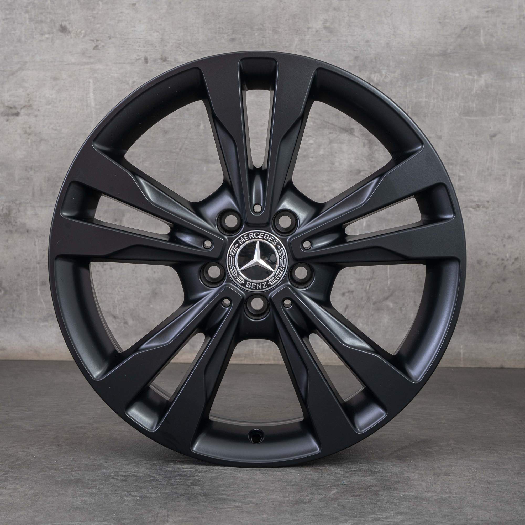 Oryginał Mercedes Benz Klasa C Felgi 18 cali W205 S205 C205 A205 A2054012802 czarny mat