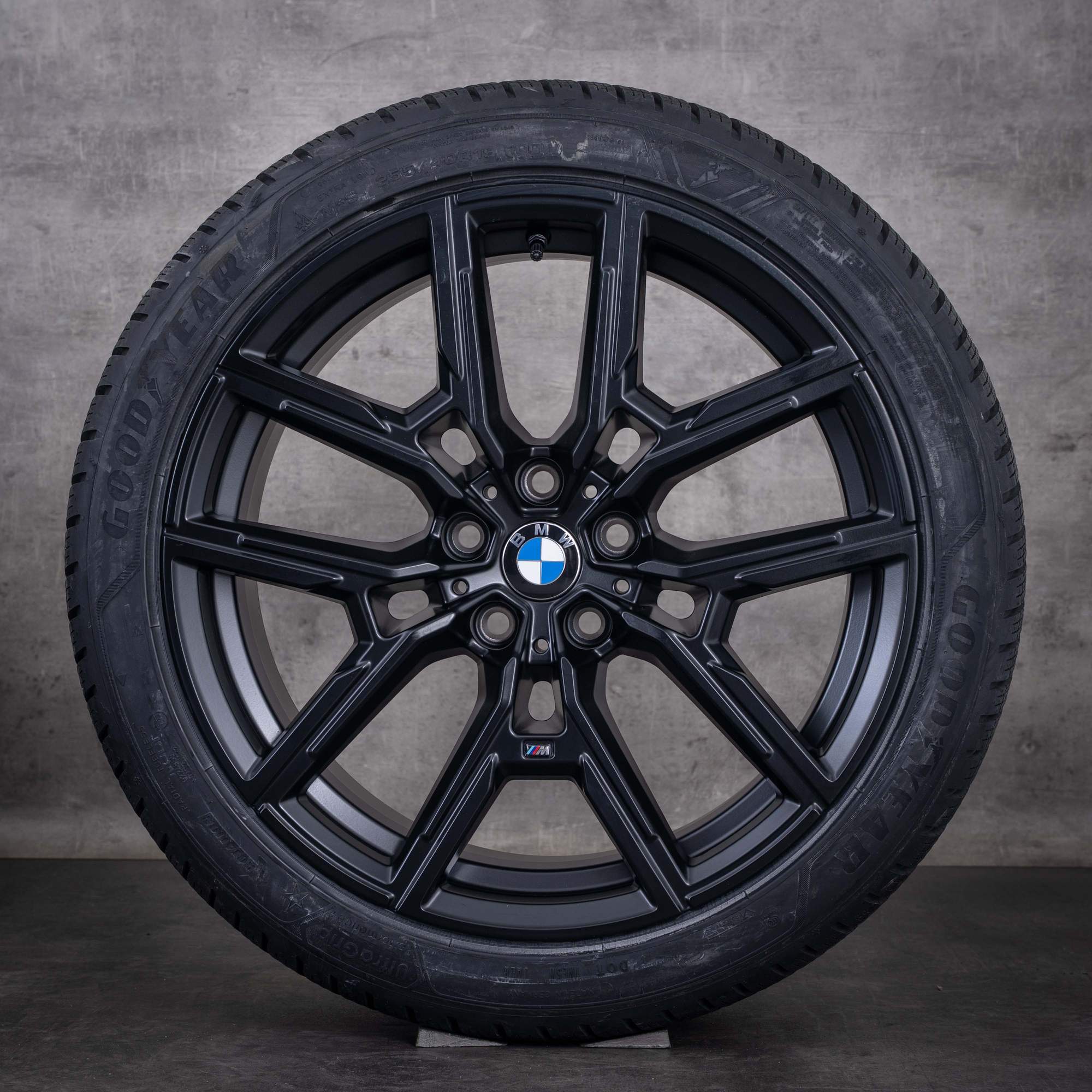 Alkuperäiset BMW 4-sarjan i4 talvirenkaat 19 tuumaa G26 Gran Coupe -vanteet Styling 859 M 8747304 8747305 mattamusta