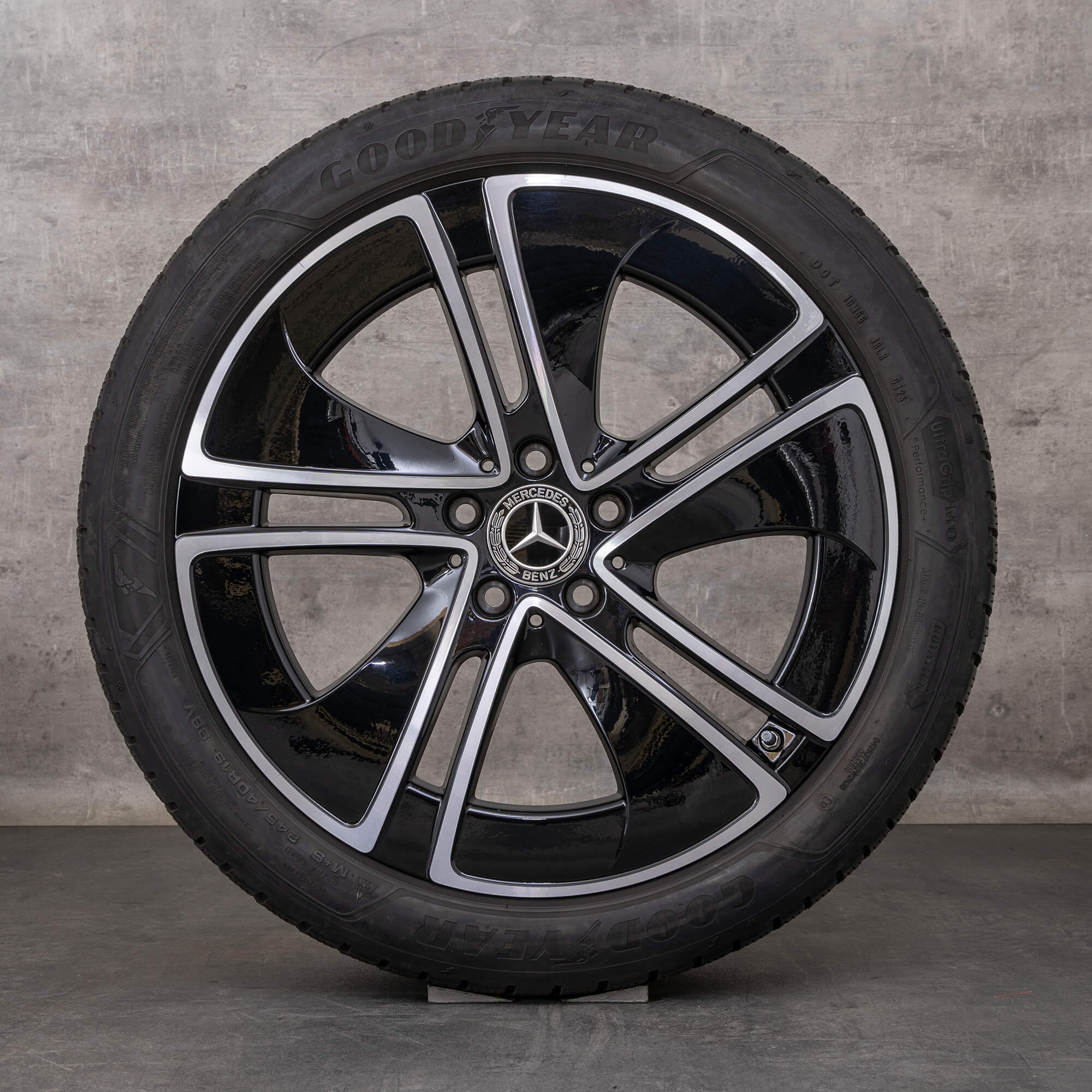 Alkuperäiset Mercedes Benz CLE vanteet 19 tuuman A236 C236 kesäpyörät A2364014100 musta kiillotettu