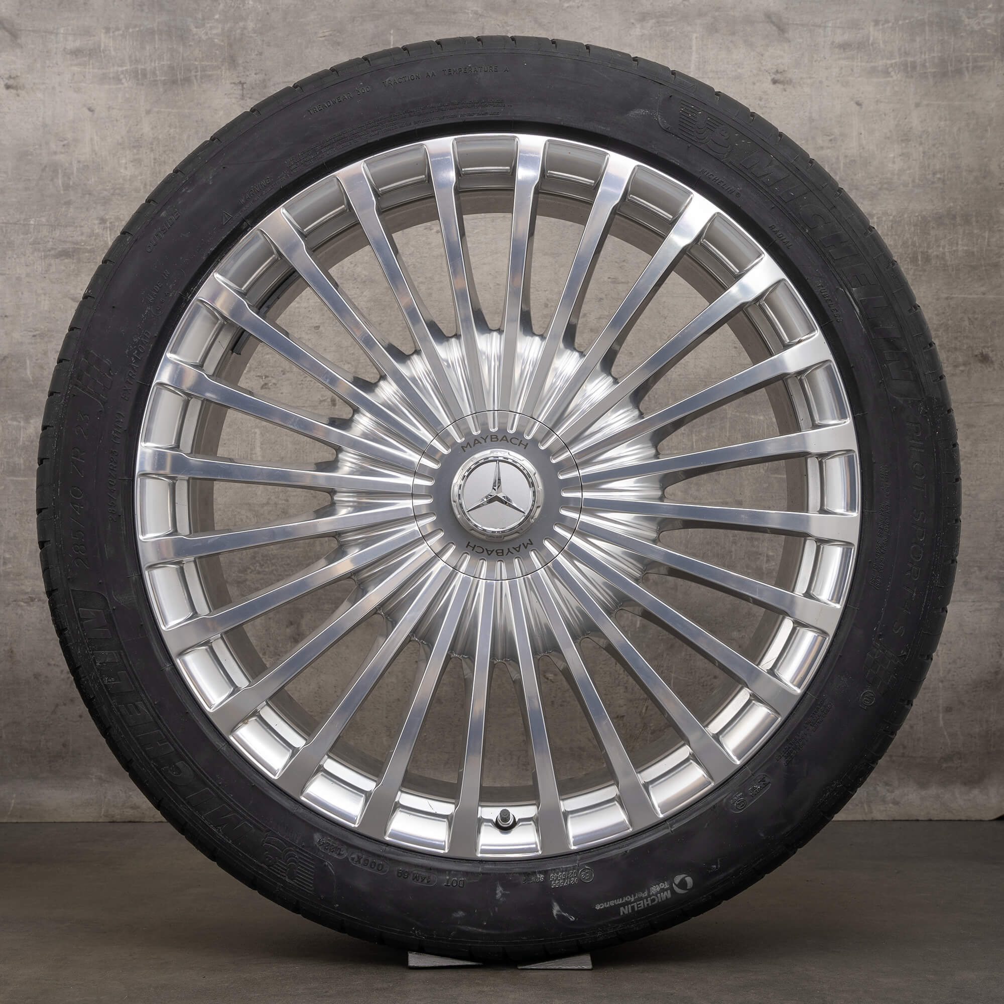 Original MAYBACH GLS 600 X167 23 Zoll Sommerreifen Felgen A1674011700