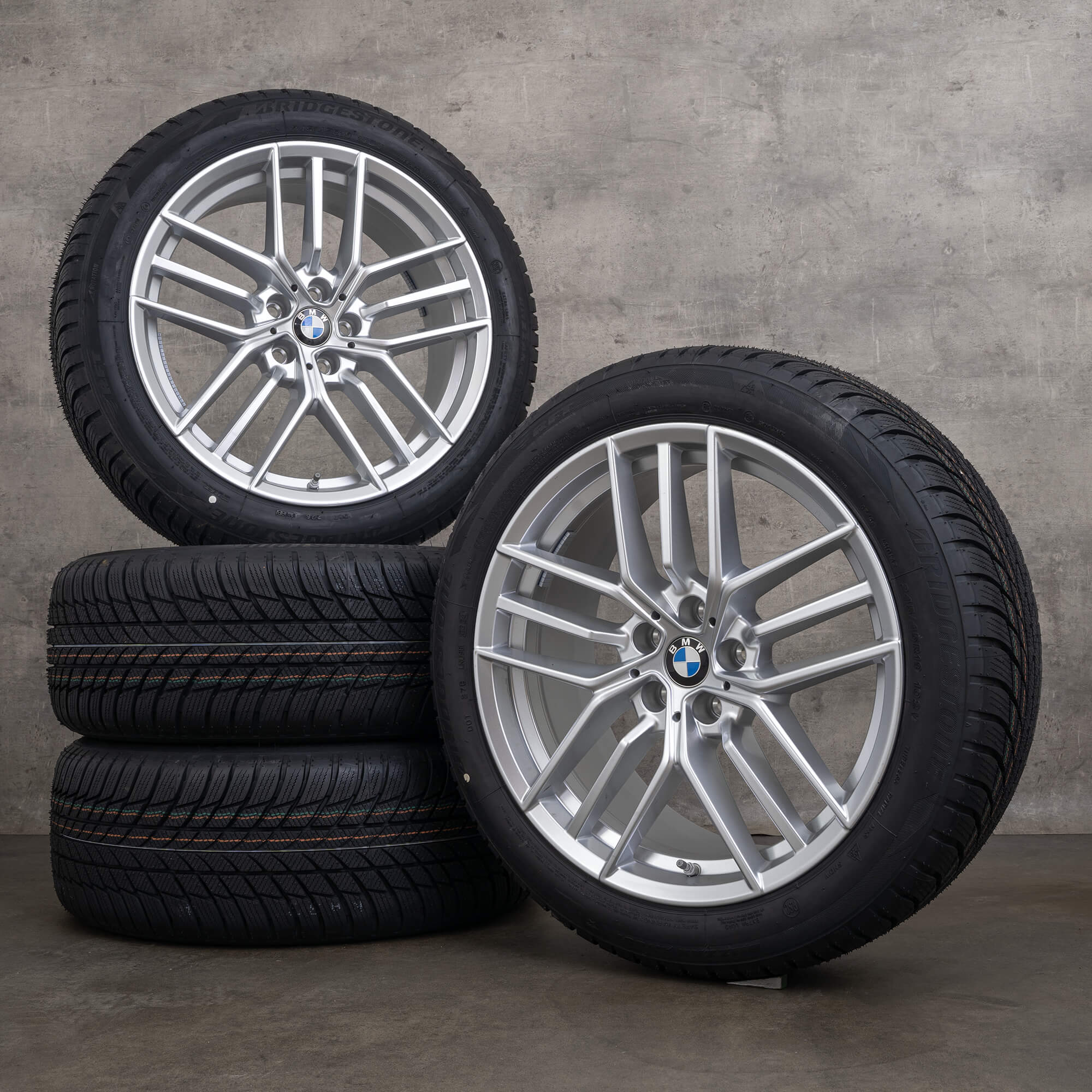 Original BMW 5-serie i5 vinterhjul 19-tommers G60 G61 felger styling 933 5A324D6 sølv vinterdekk NY