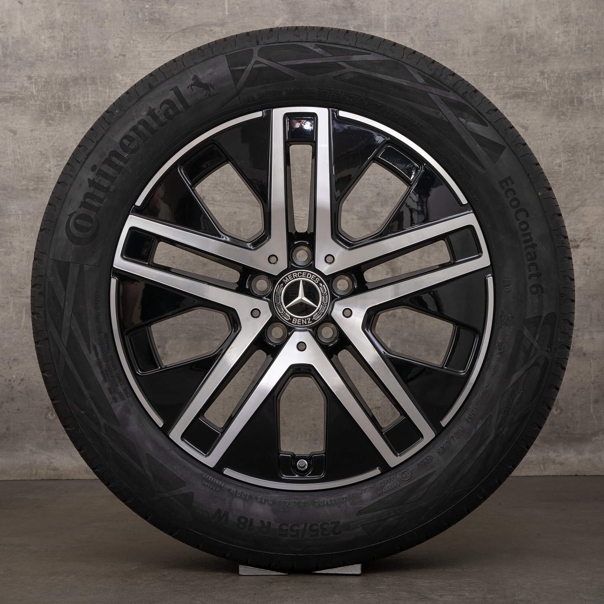 Original Mercedes Benz GLA H247 18 inch rims winter tires