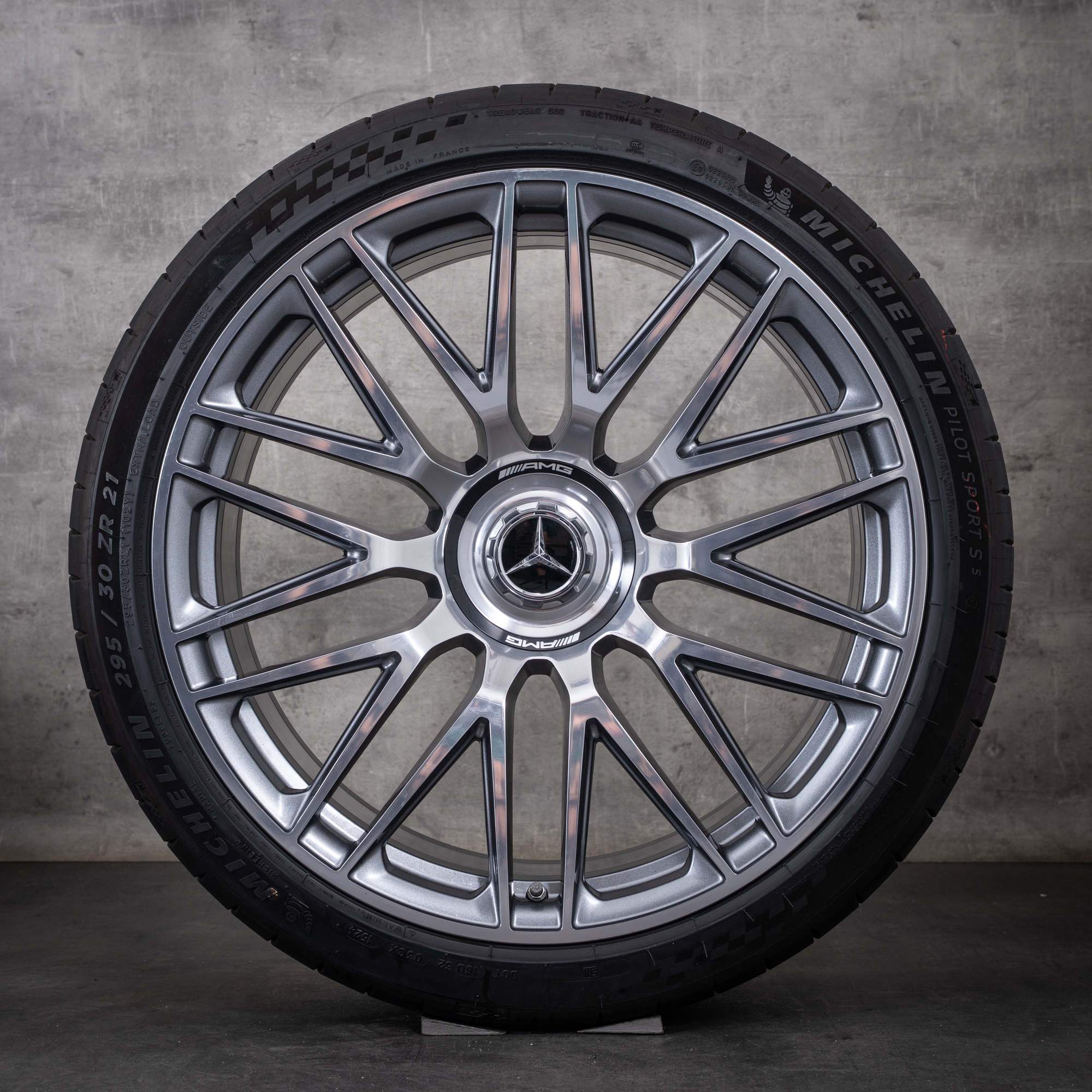 Originale Mercedes-Benz AMG GT vinterhjul 21 tommer C192 felger A1924011900 A1924012000 himalaya grey frontpolert
