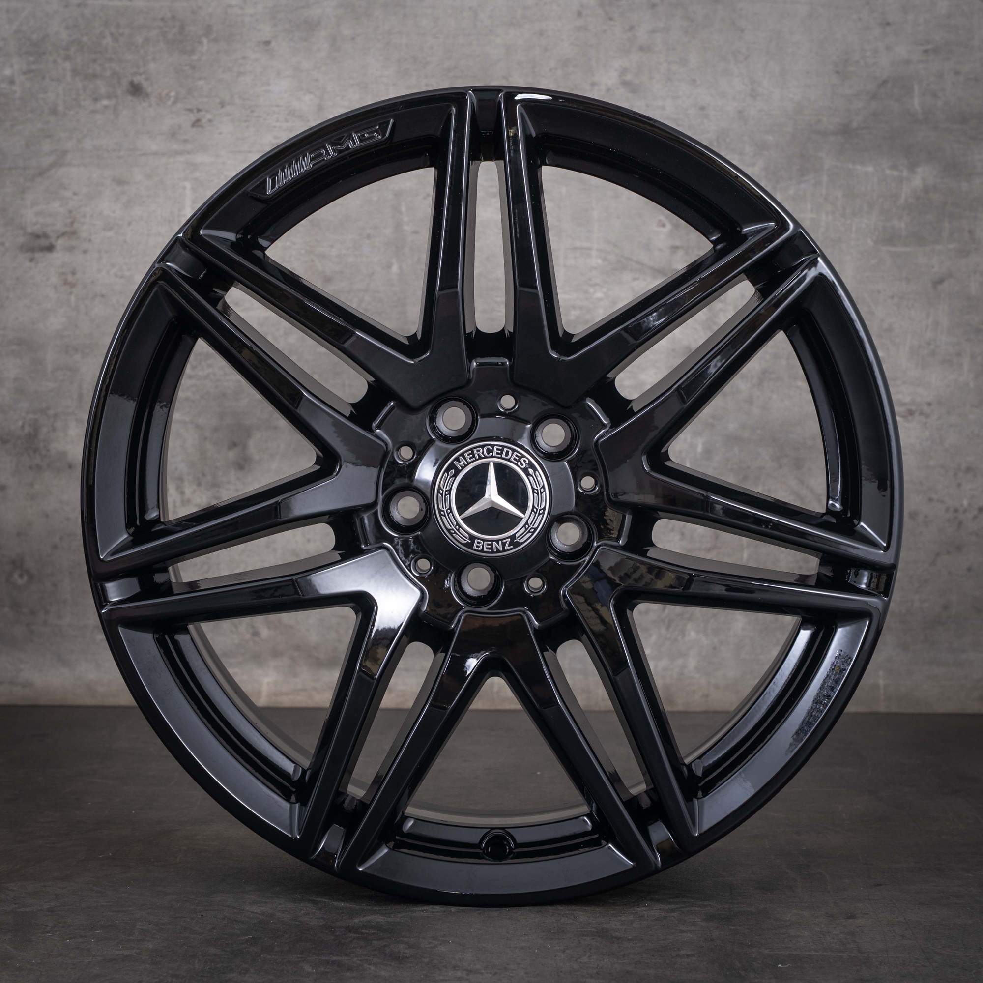 Mercedes Benz V-Klasse AMG Felgen 19 Zoll W447 A4474015100 schwarz glanz - Felge 1 von 4