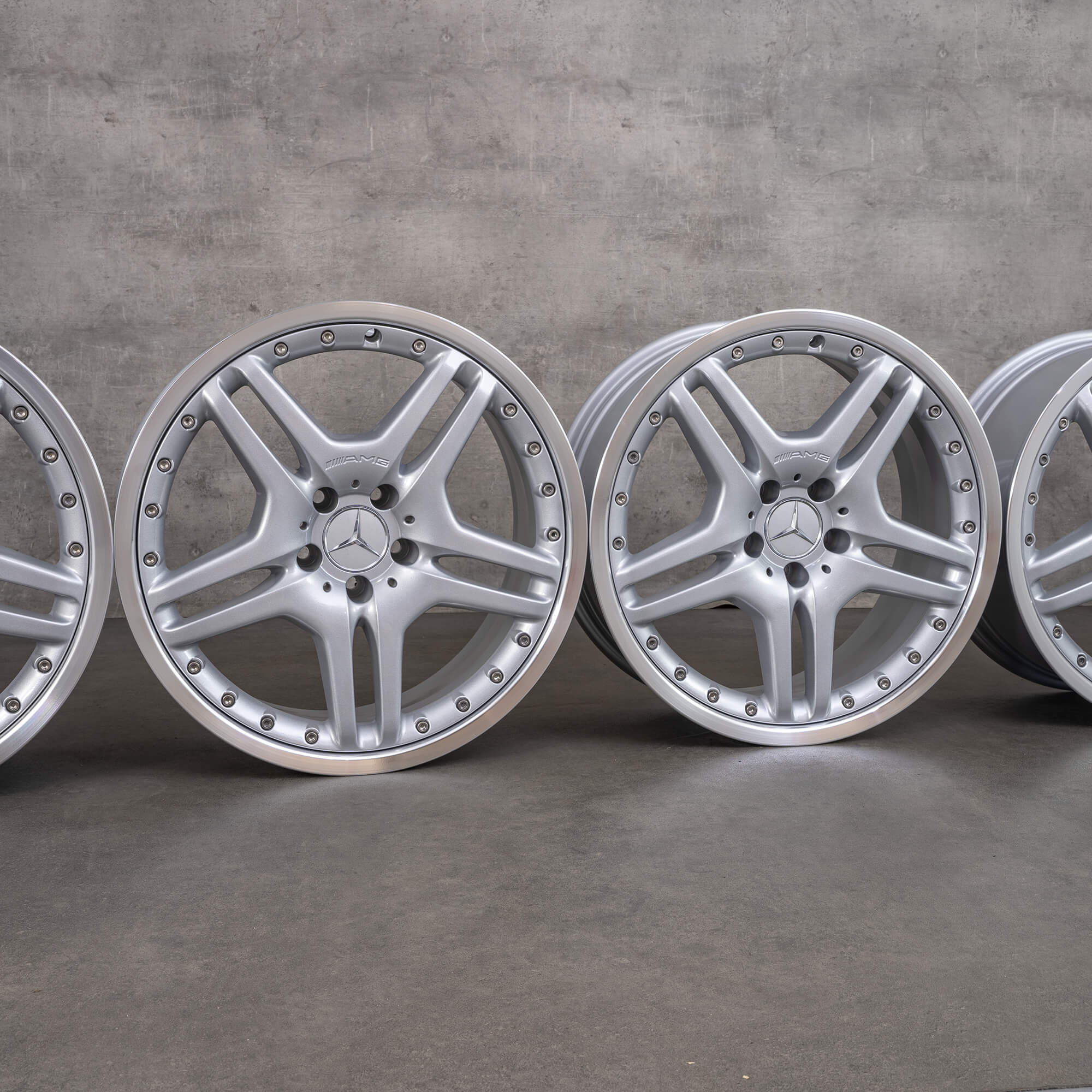 Mercedes Benz 19 inch rims CLS W219 aluminum A23040000102 NEW