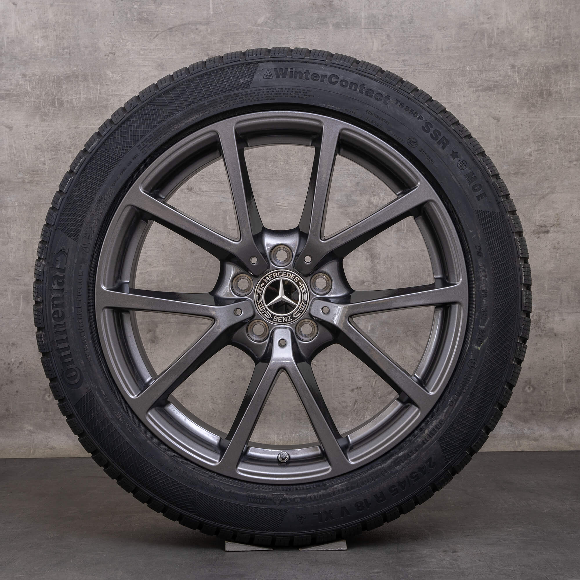 Äkta Mercedes Benz CLE AMG vinterhjul 18 tum C236 A236 fälgar A2364010300 titan glans NY