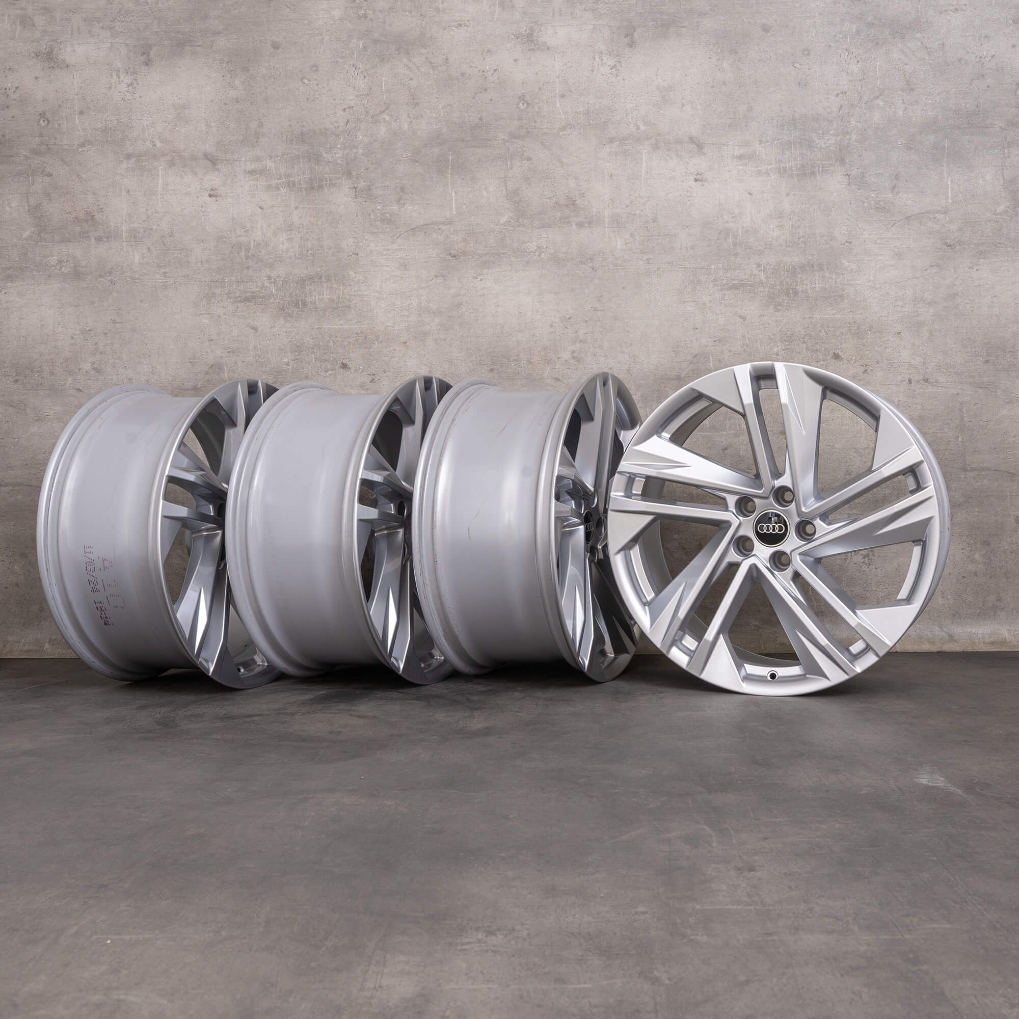 Orijinal Audi Q7 SQ7 jantlar 20 inç 4M alüminyum 4M0601025BQ gümüş