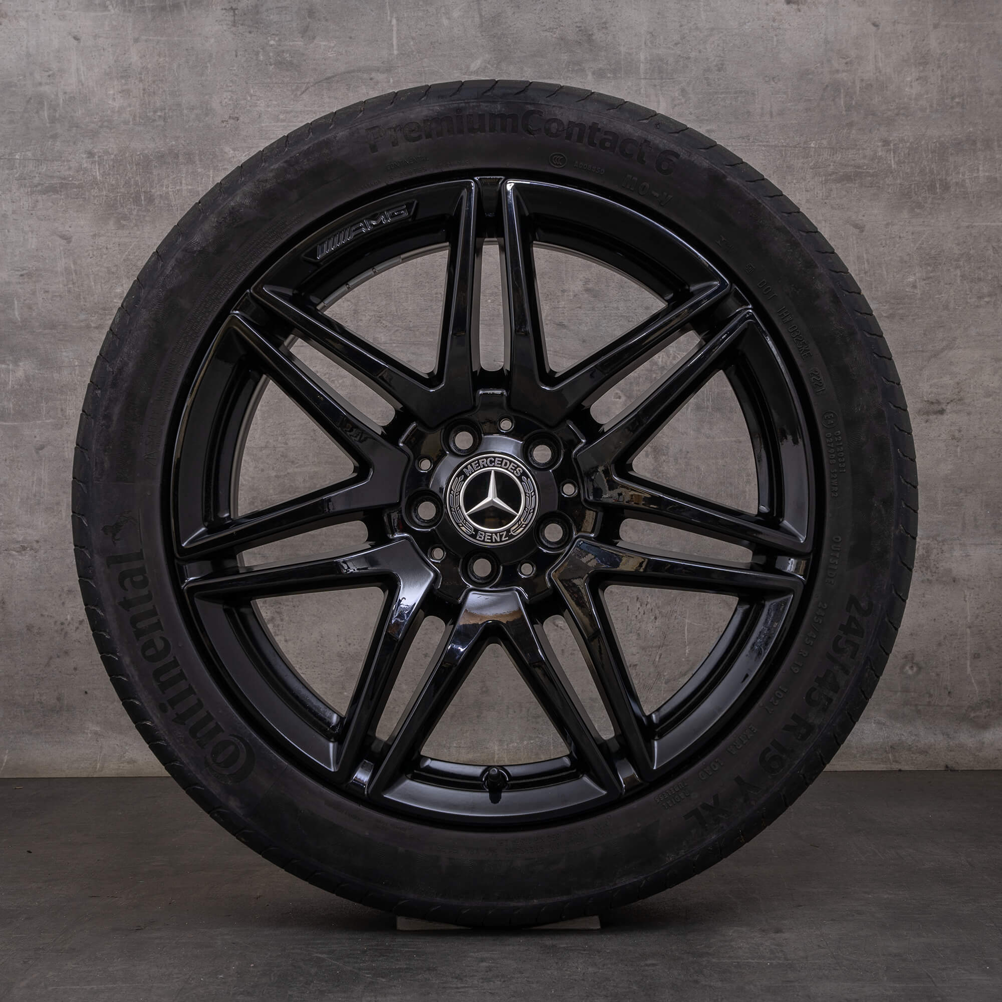 Original Mercedes Benz V-Class AMG ráfky na auto 19" W447 Vito letní kola A4474015100 černá lesklá