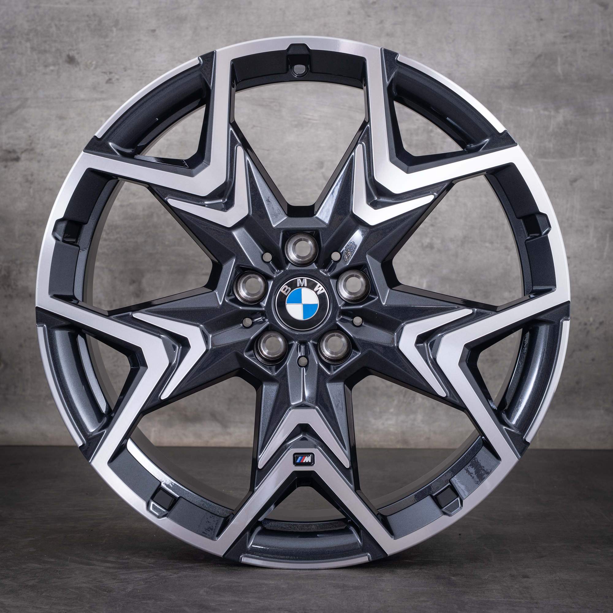 Original BMW X1 iX1 X2 iX2 Felgen 20 Zoll U11 U10 Styling 873 M 6898053 midnight grey glanzgedreht