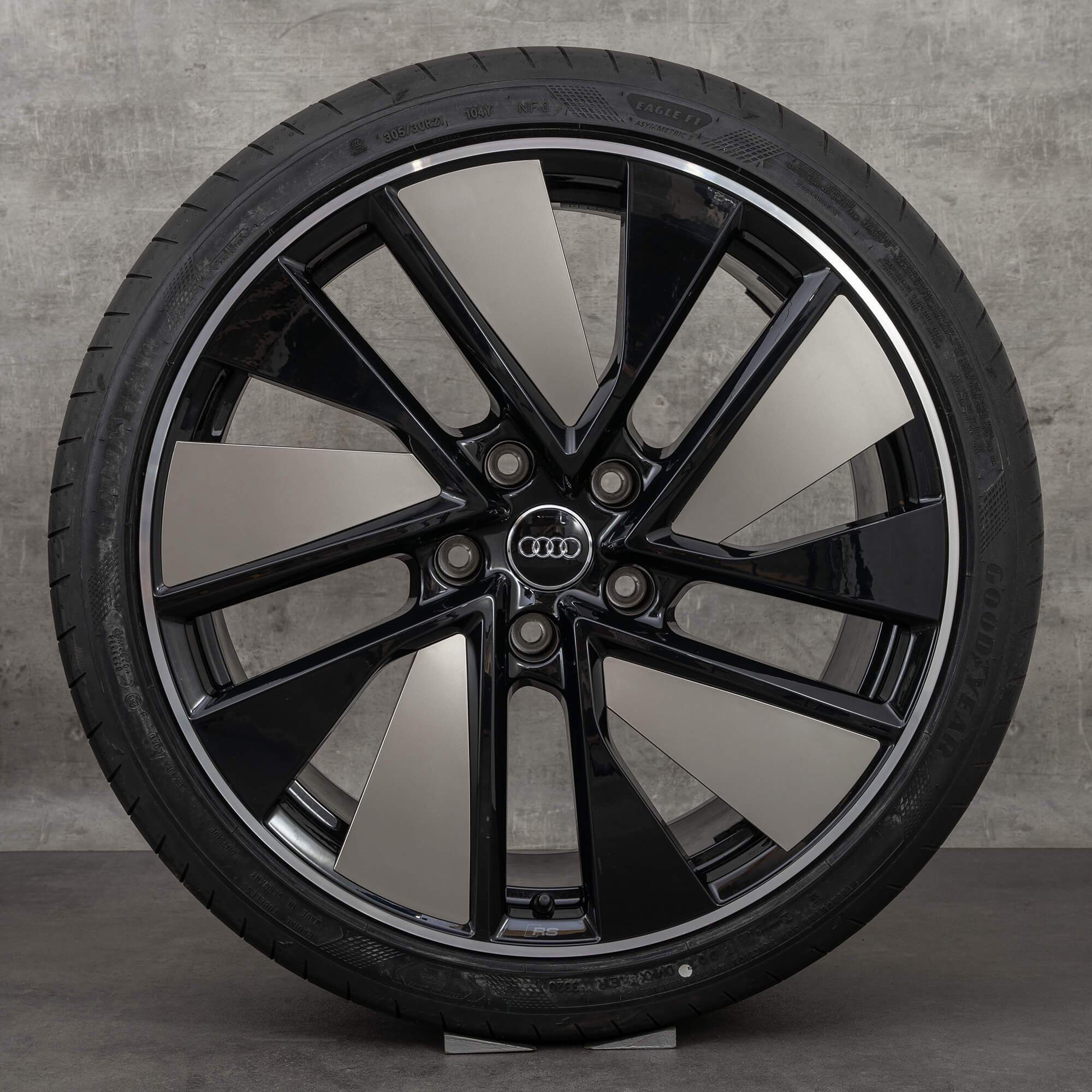 Cerchi Audi 21 pollici e-tron GT RS ruote estive pneumatici estivi 4J3601025J