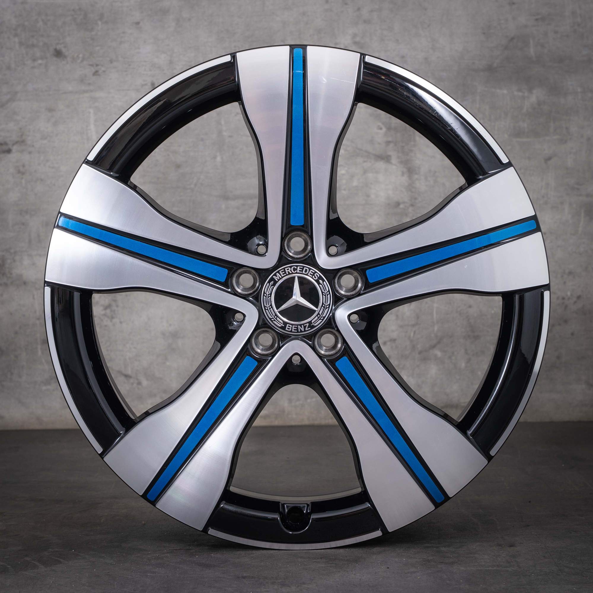 Originale Mercedes-Benz EQA EQB-felger 19 tommer H243 X243 A2434011500 svart blå frontpolert