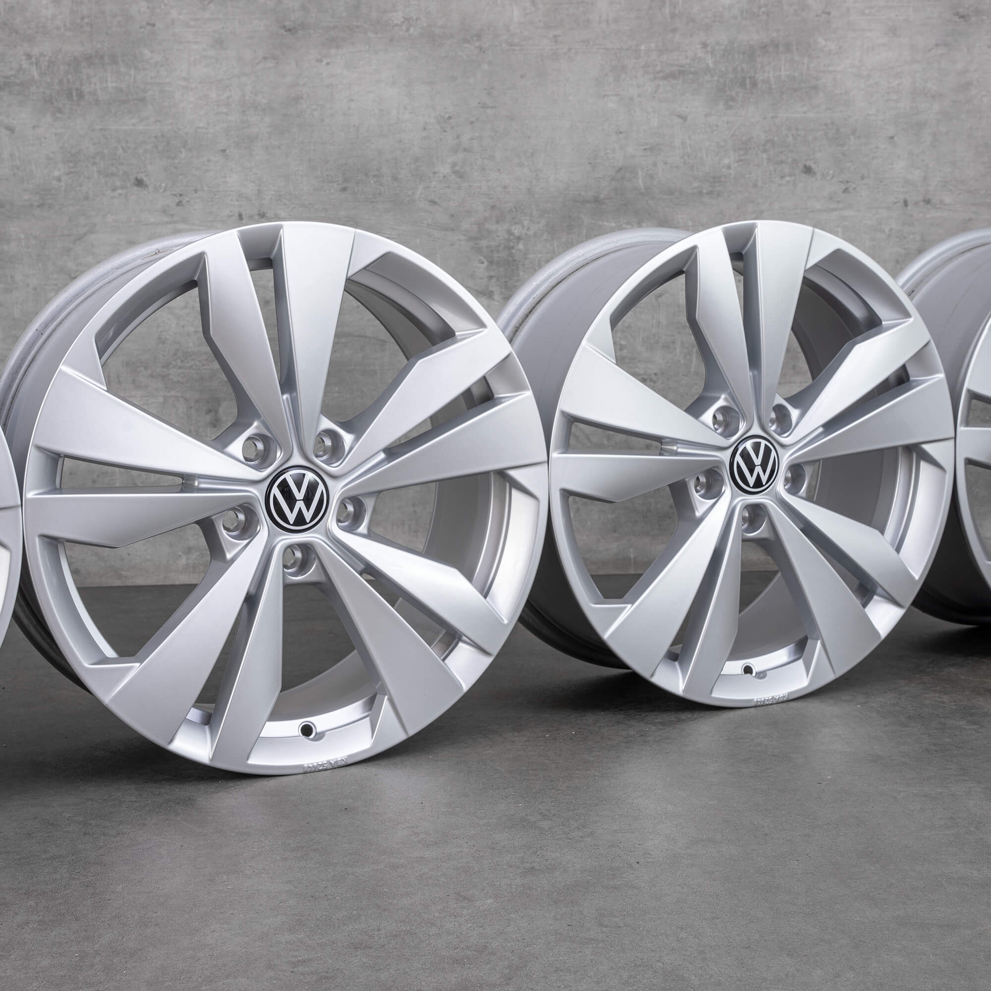 Jantes VW de 18 polegadas ID.3 10A071498 Jantes alumínio Loen 7,5 x ET 50 NOVO