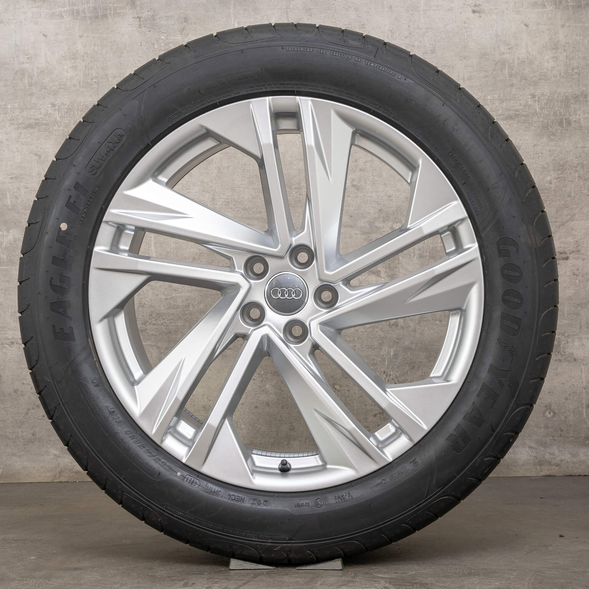 Original Audi Q7 Jantes 20 pouces 4M Pneus d'été 4M0601025BQ Turbines argent Sommerrder