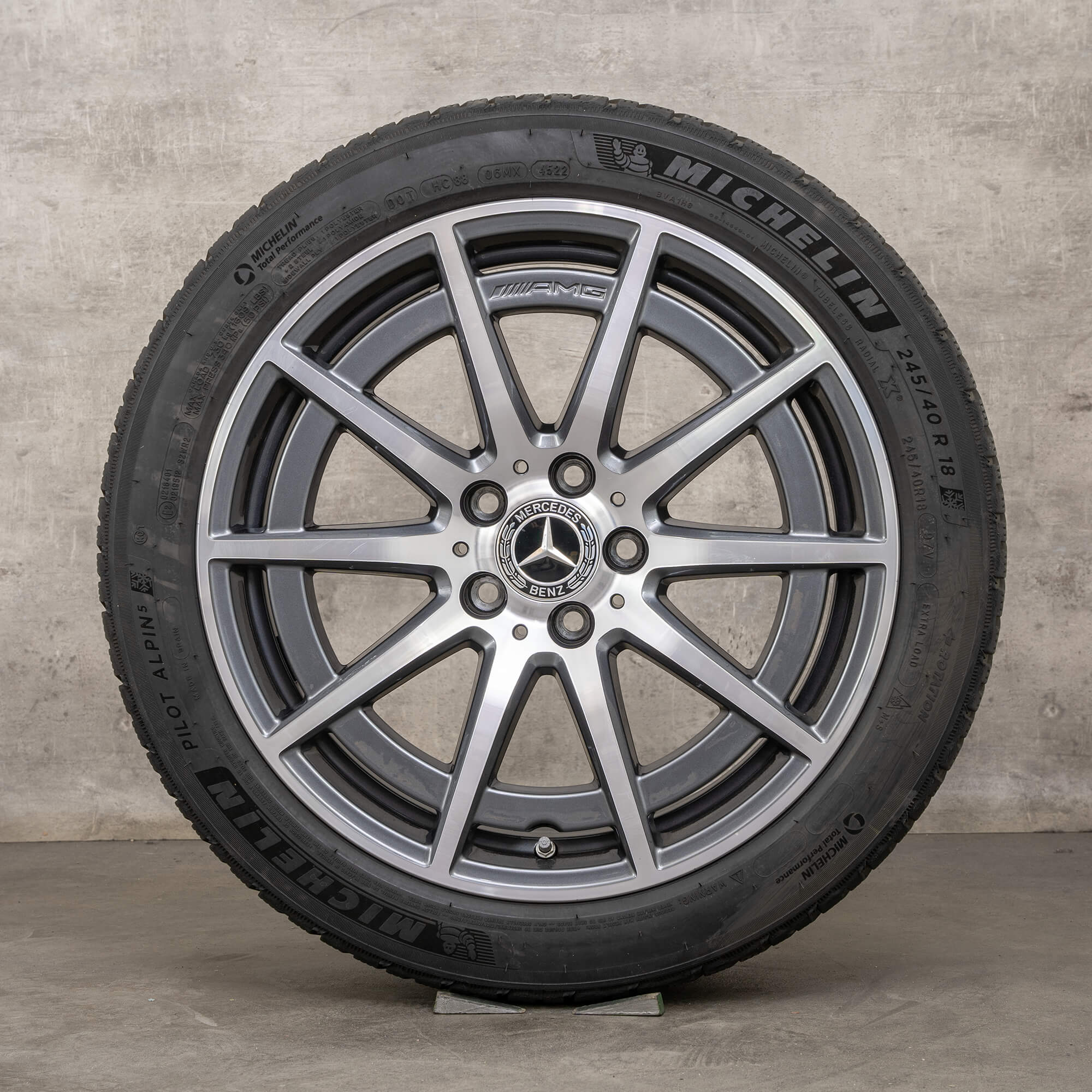 Ekte Mercedes Benz A-Klasse A 45 CLA AMG vinterhjul 18 tommer W177 V177 C118 X118 felger A1774012100 himalaya grå blank dreide 7 mm